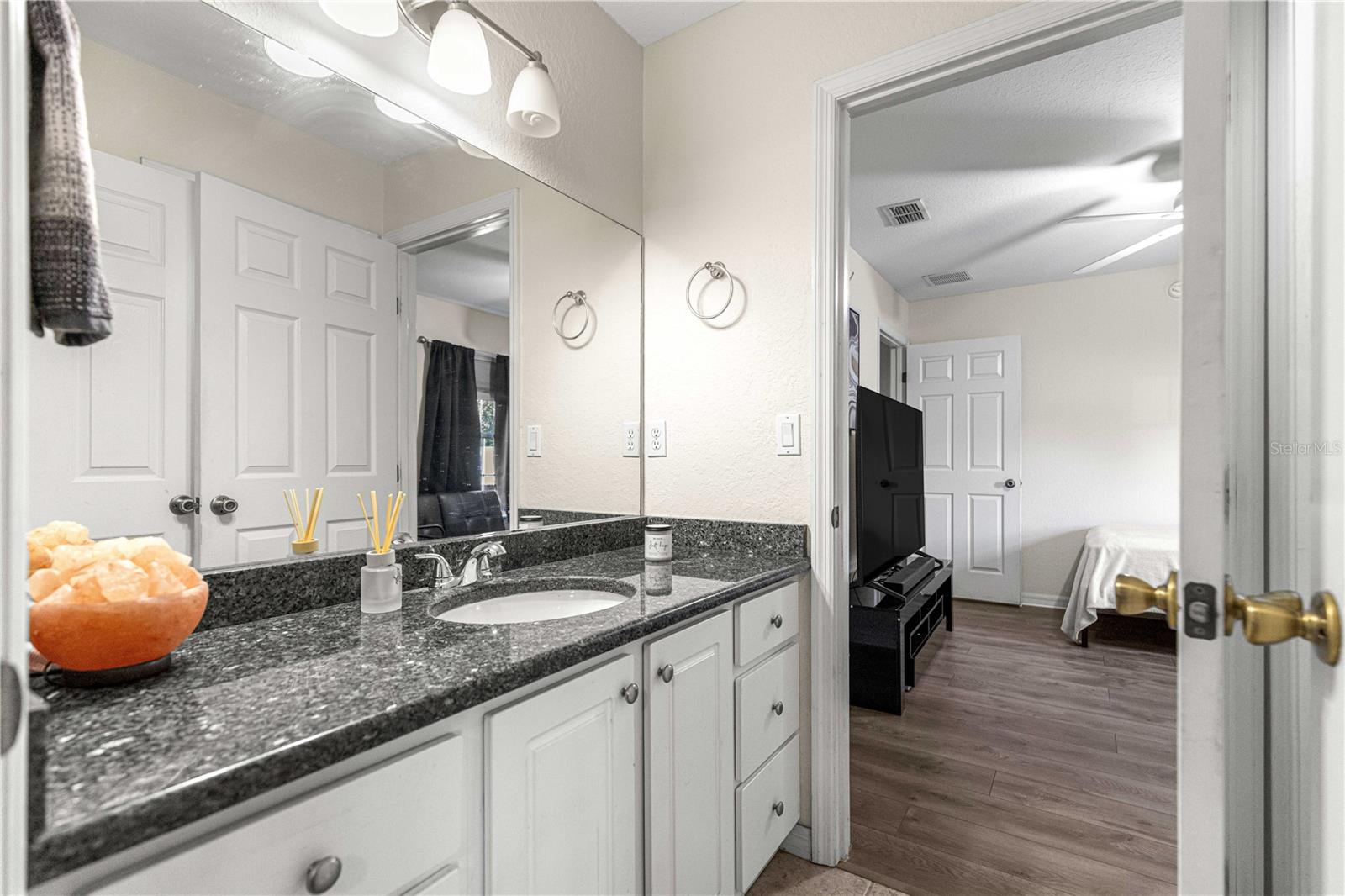 2208 SE 24TH TER