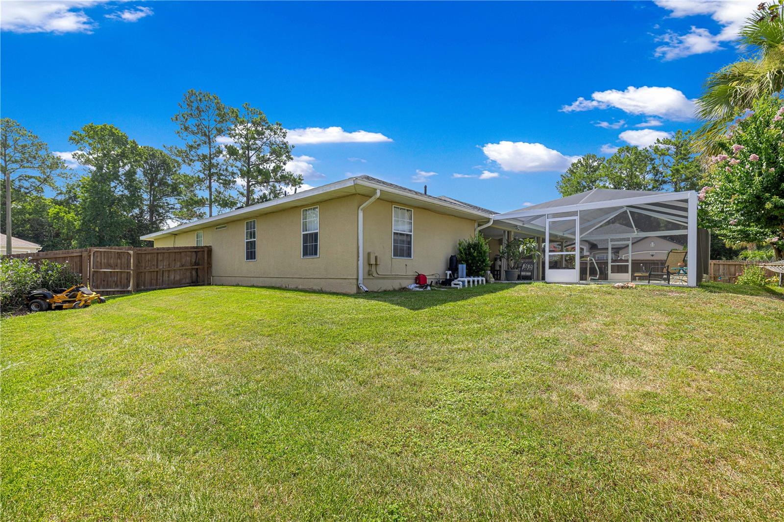 2208 SE 24TH TER