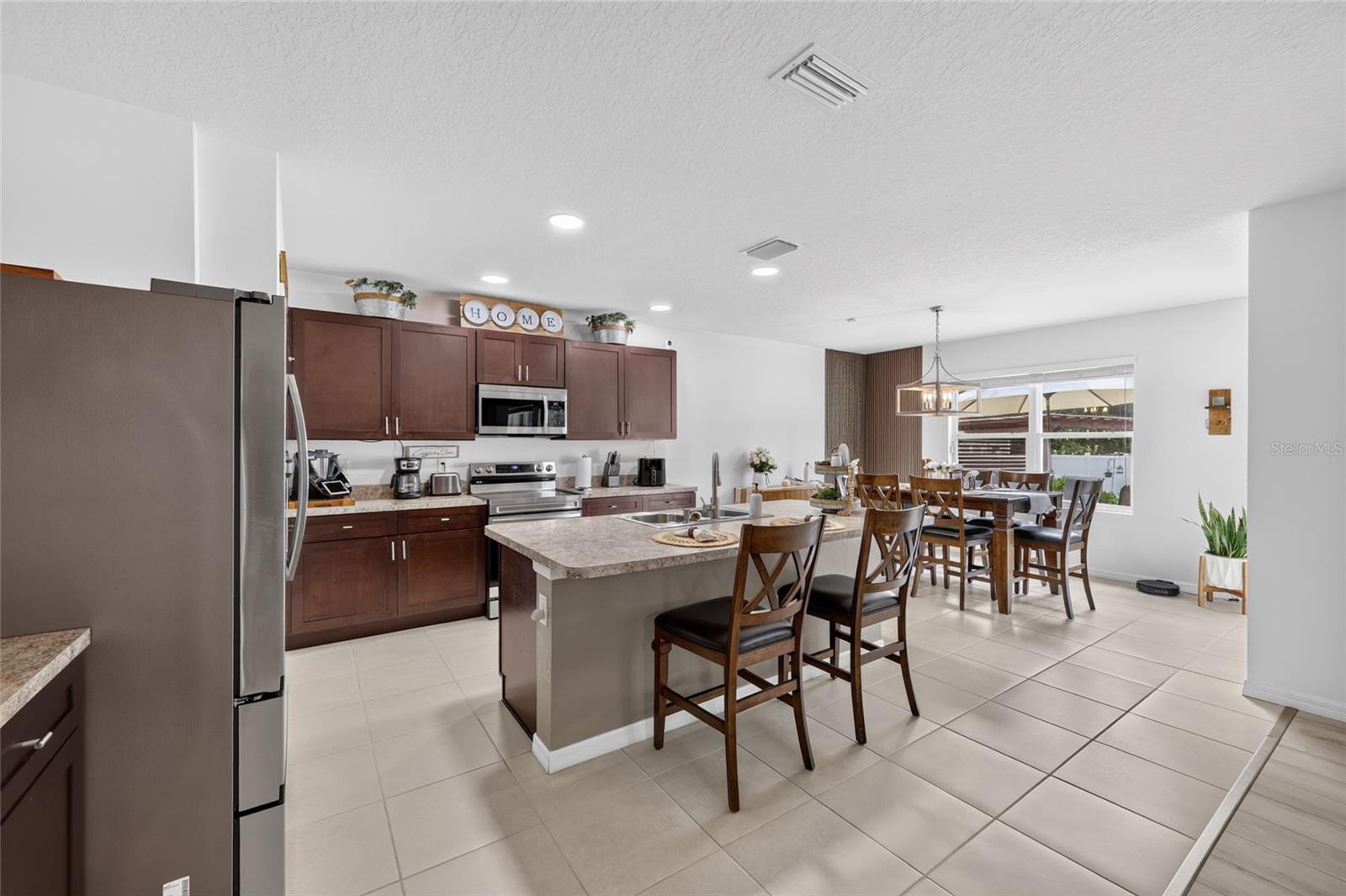 4222 NE 29TH PL