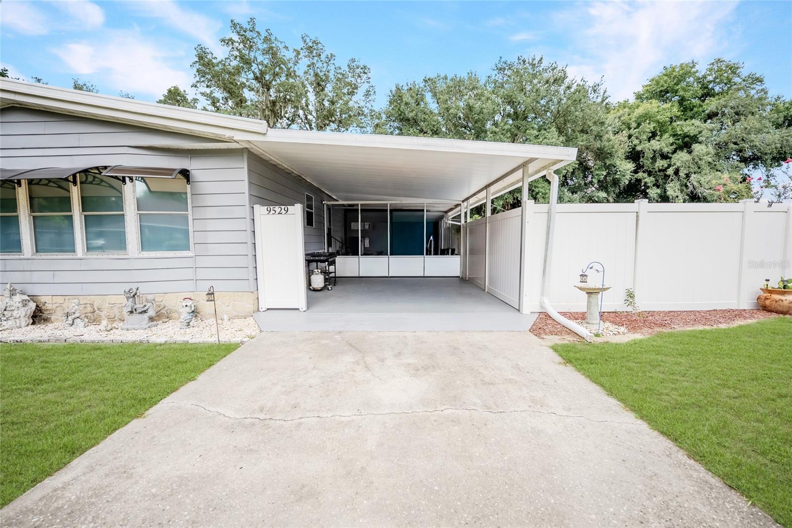 9529 SW 30TH TER