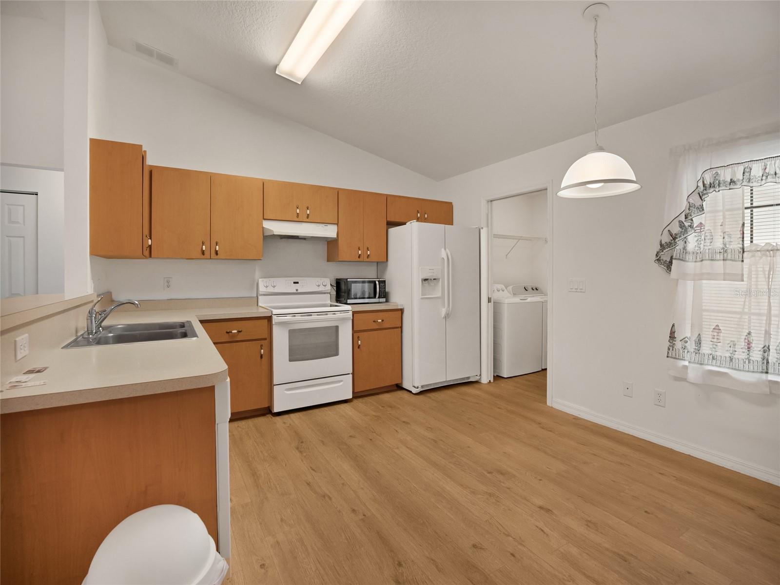 5045 NW 32ND PL