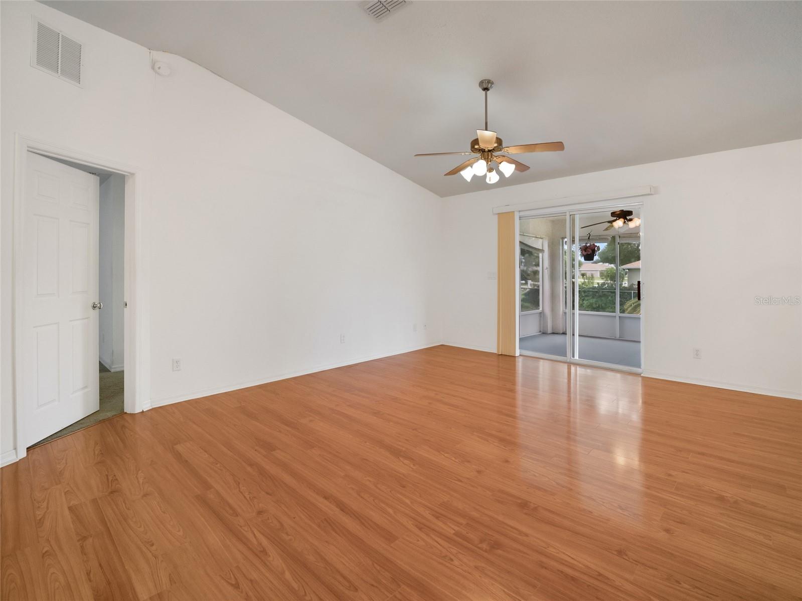 5045 NW 32ND PL