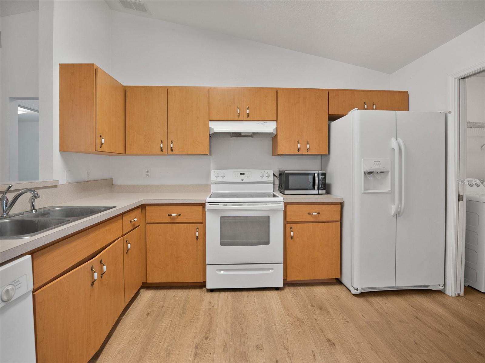5045 NW 32ND PL