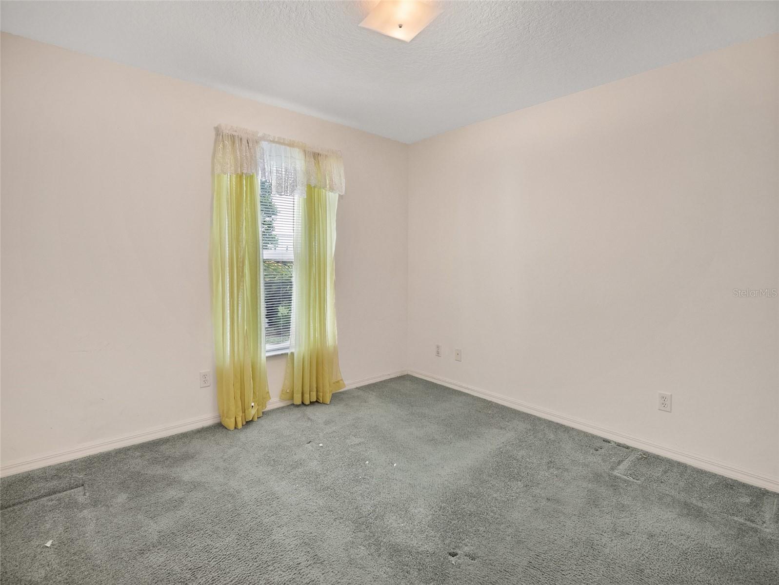 5045 NW 32ND PL