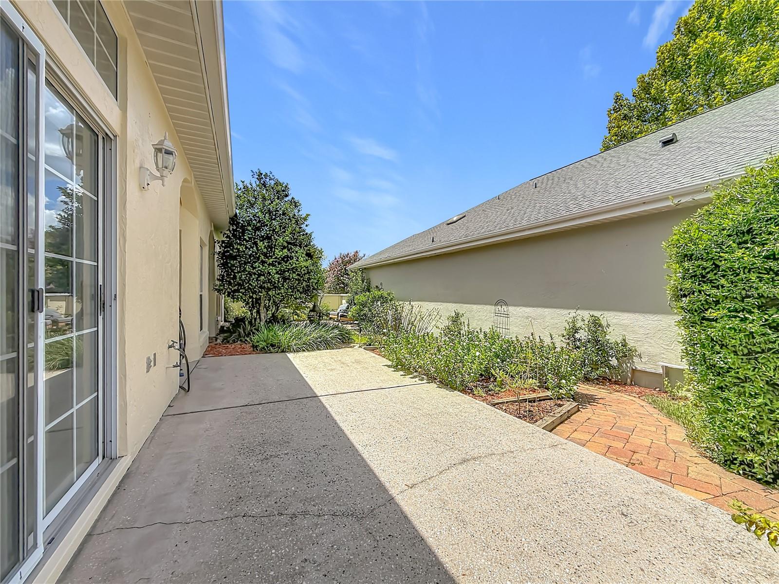 3008 SW 41ST PL