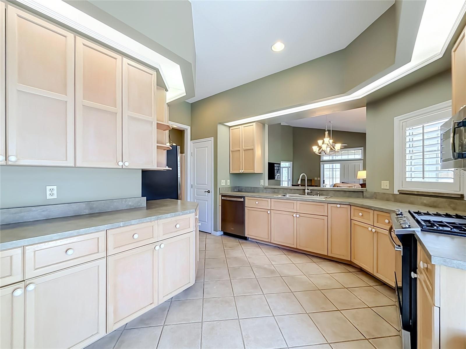 3008 SW 41ST PL
