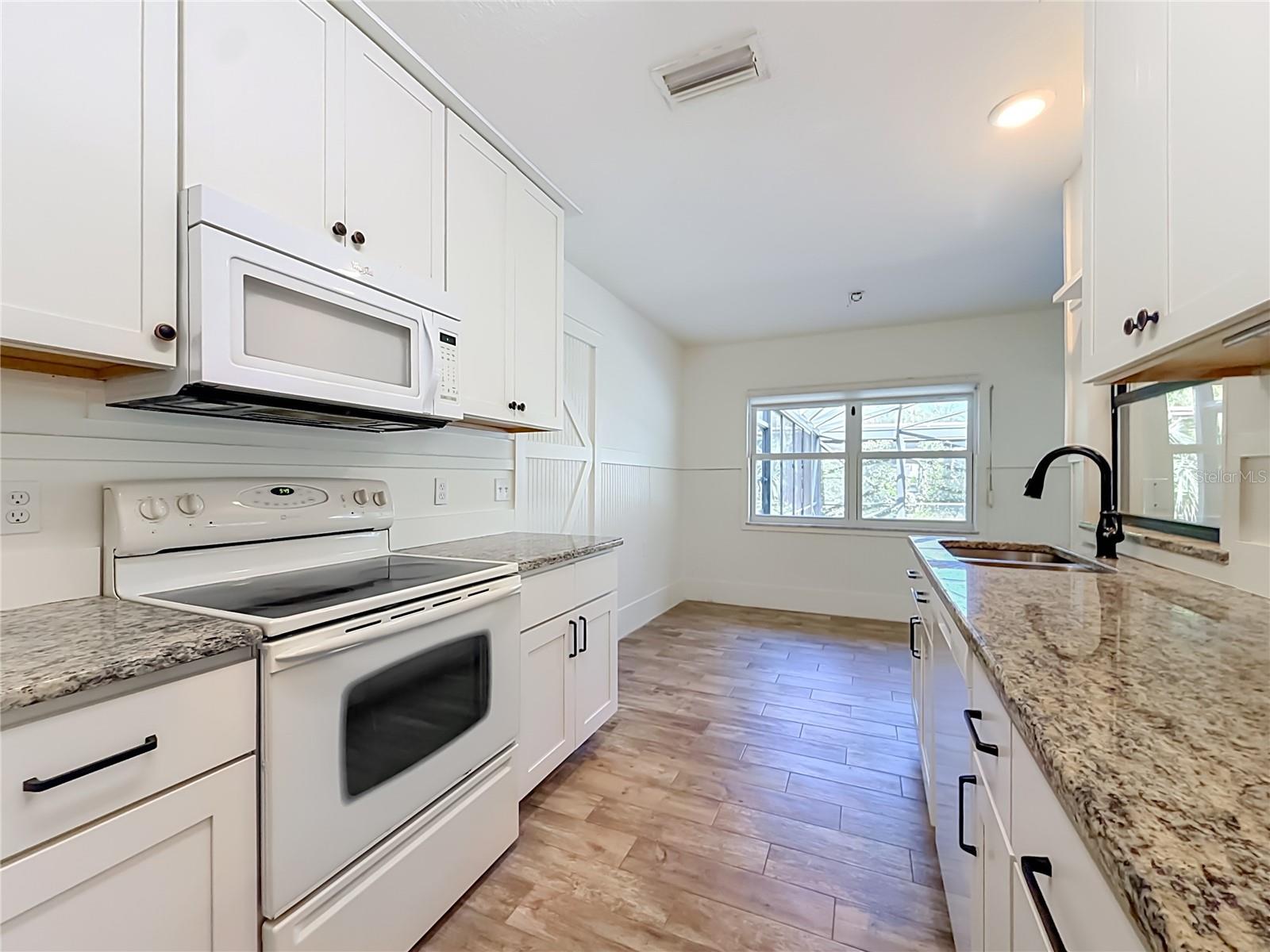 536 NW 9TH AVE