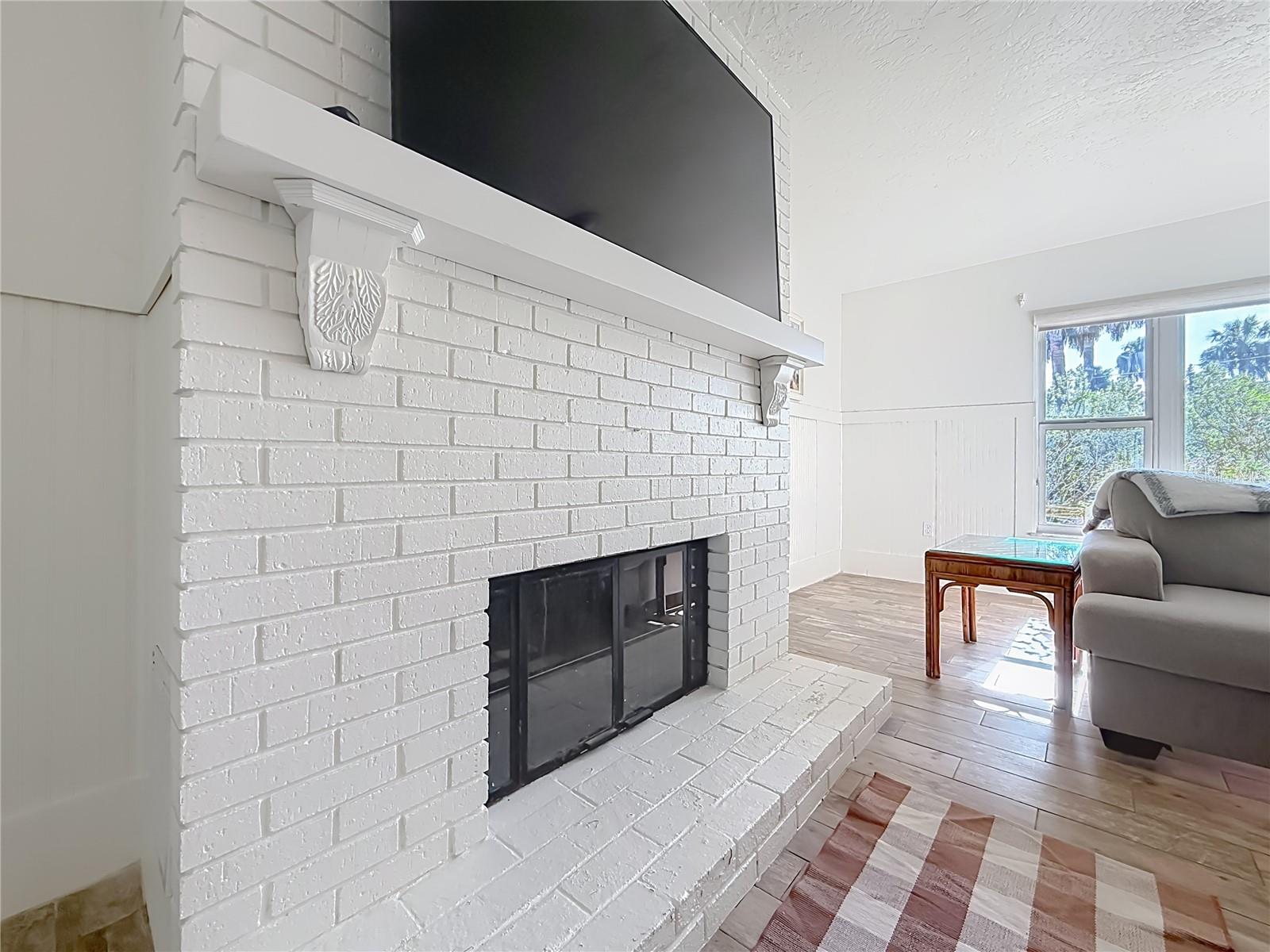 536 NW 9TH AVE