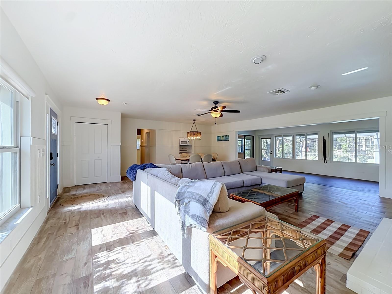 536 NW 9TH AVE