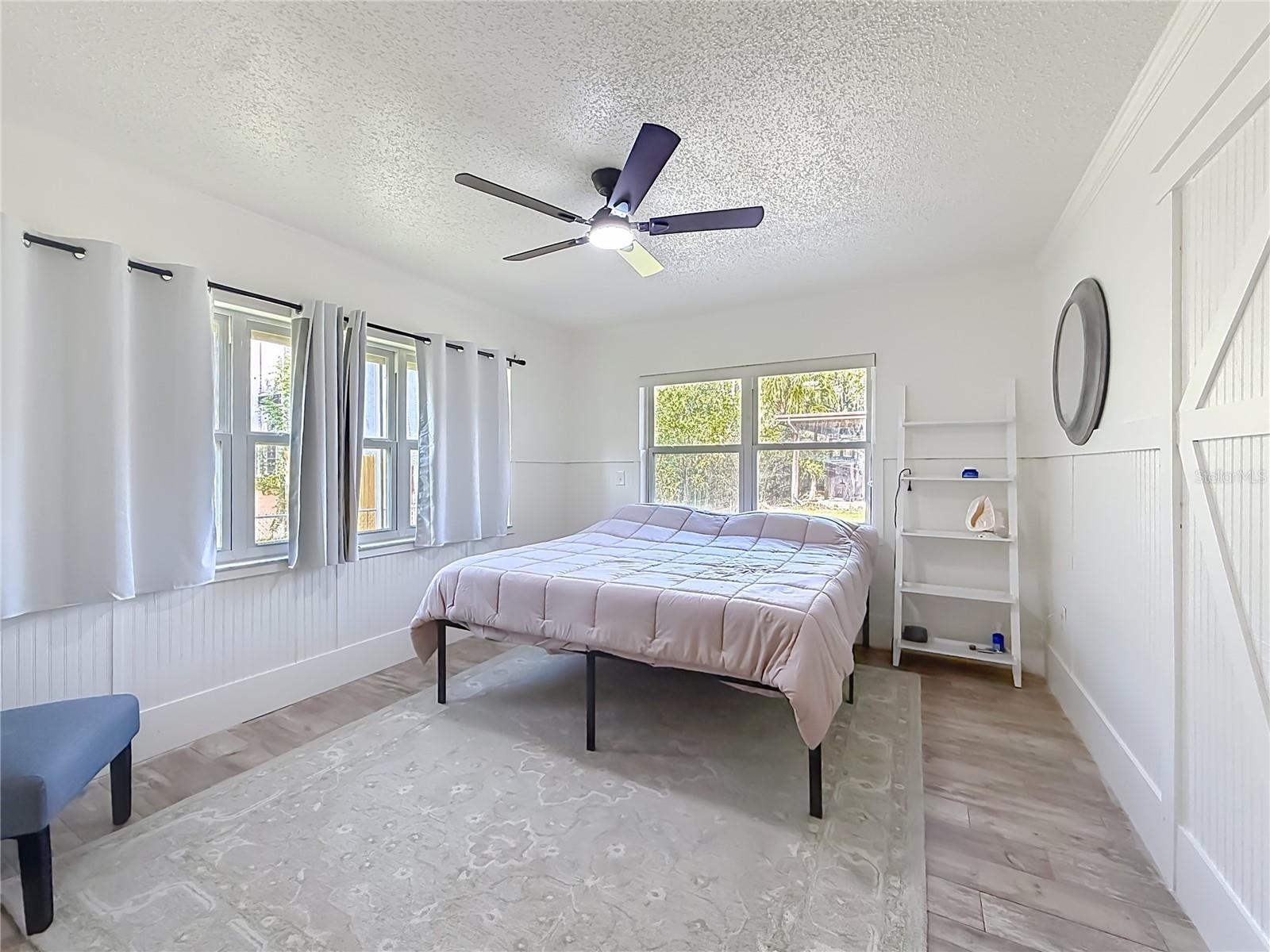 536 NW 9TH AVE
