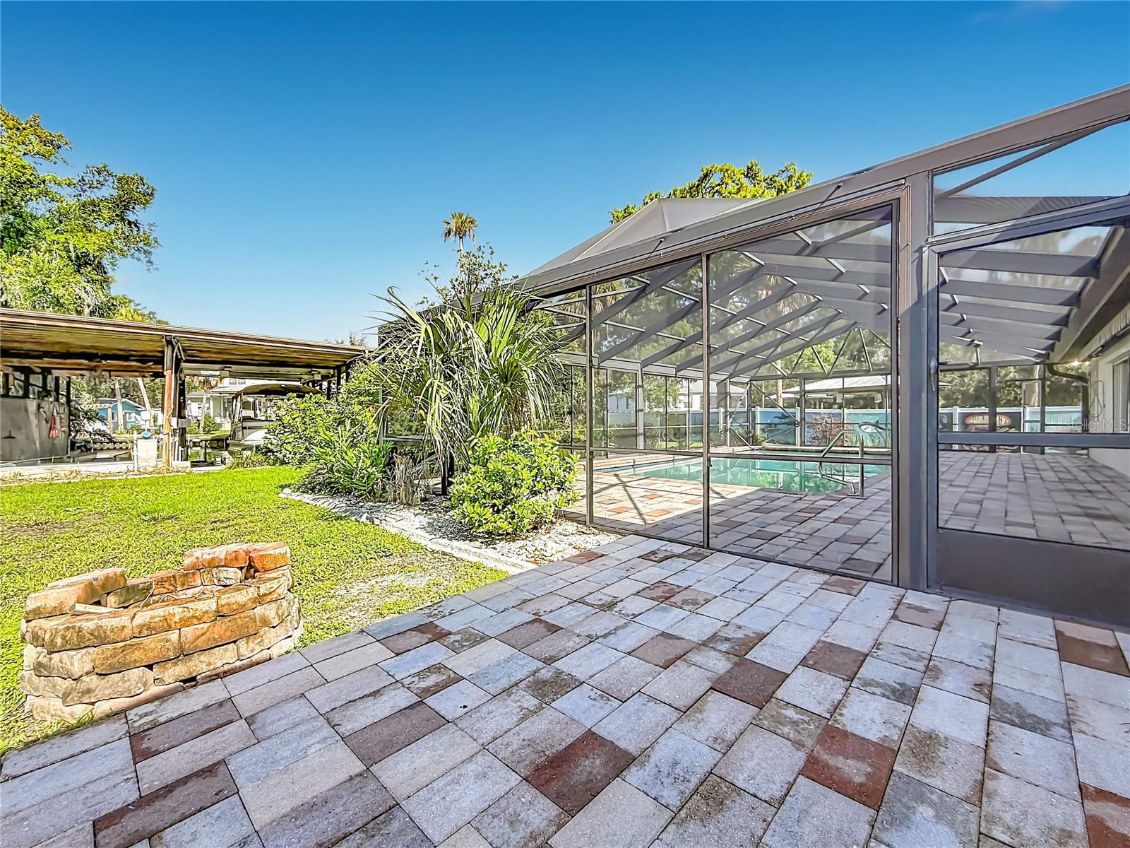536 NW 9TH AVE