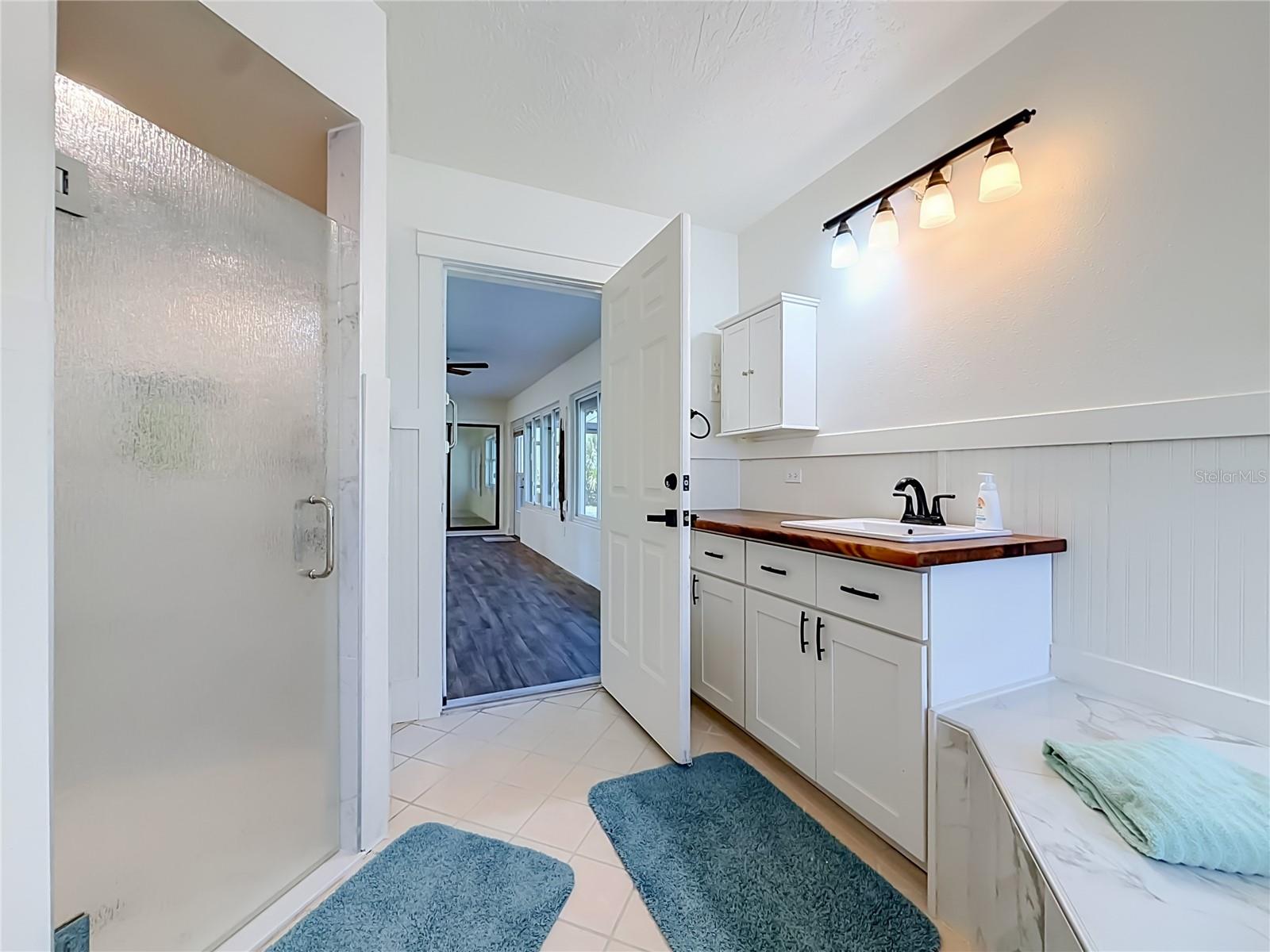 536 NW 9TH AVE