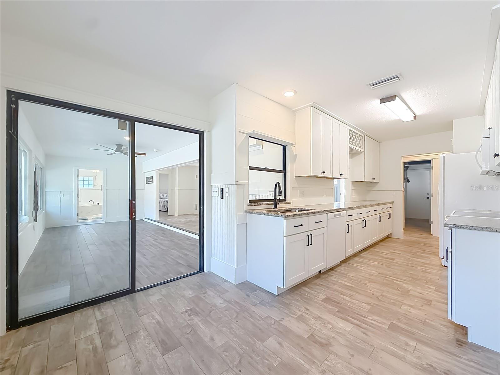 536 NW 9TH AVE