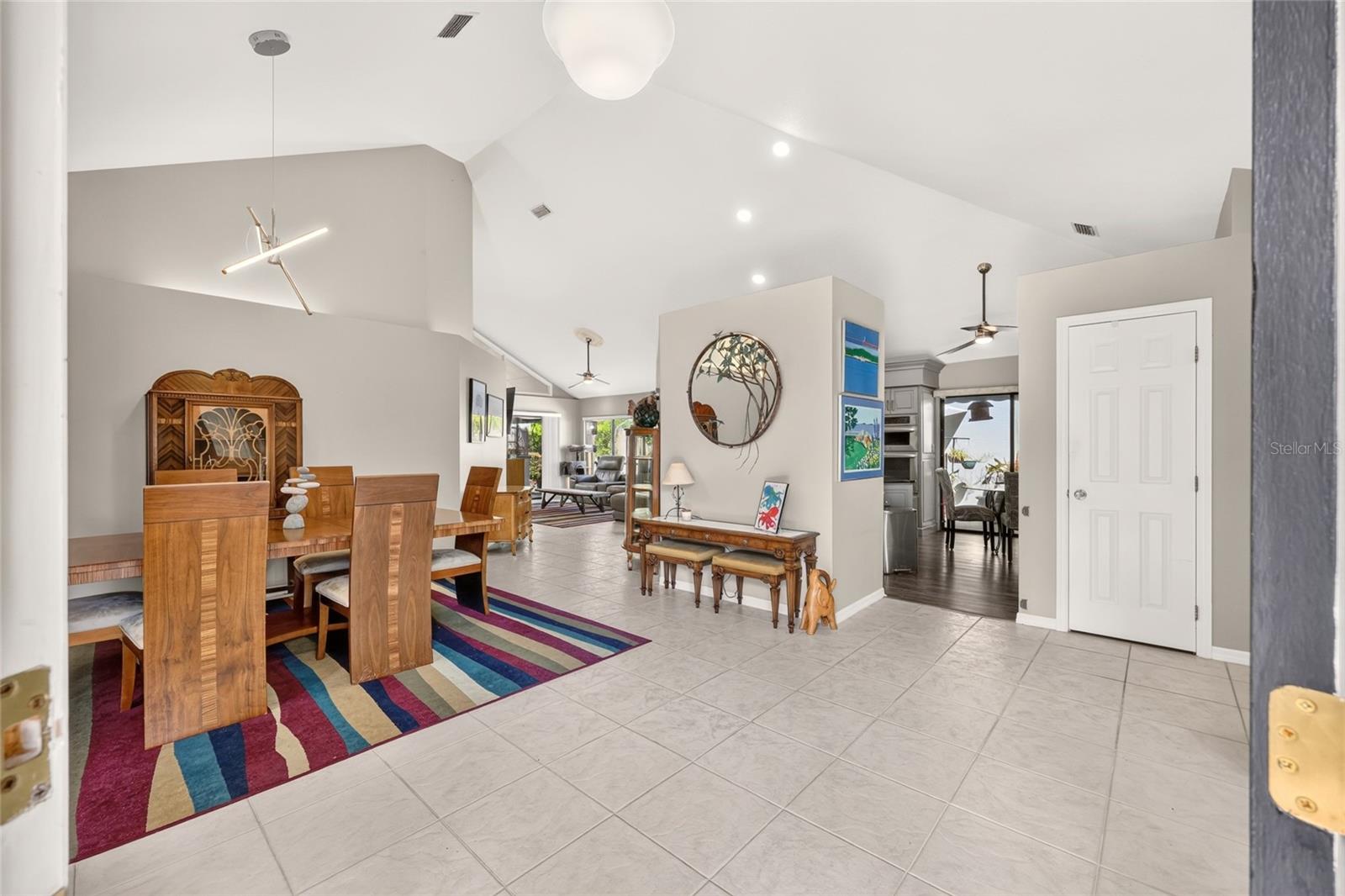 1912 SE TWIN BRIDGE CIR