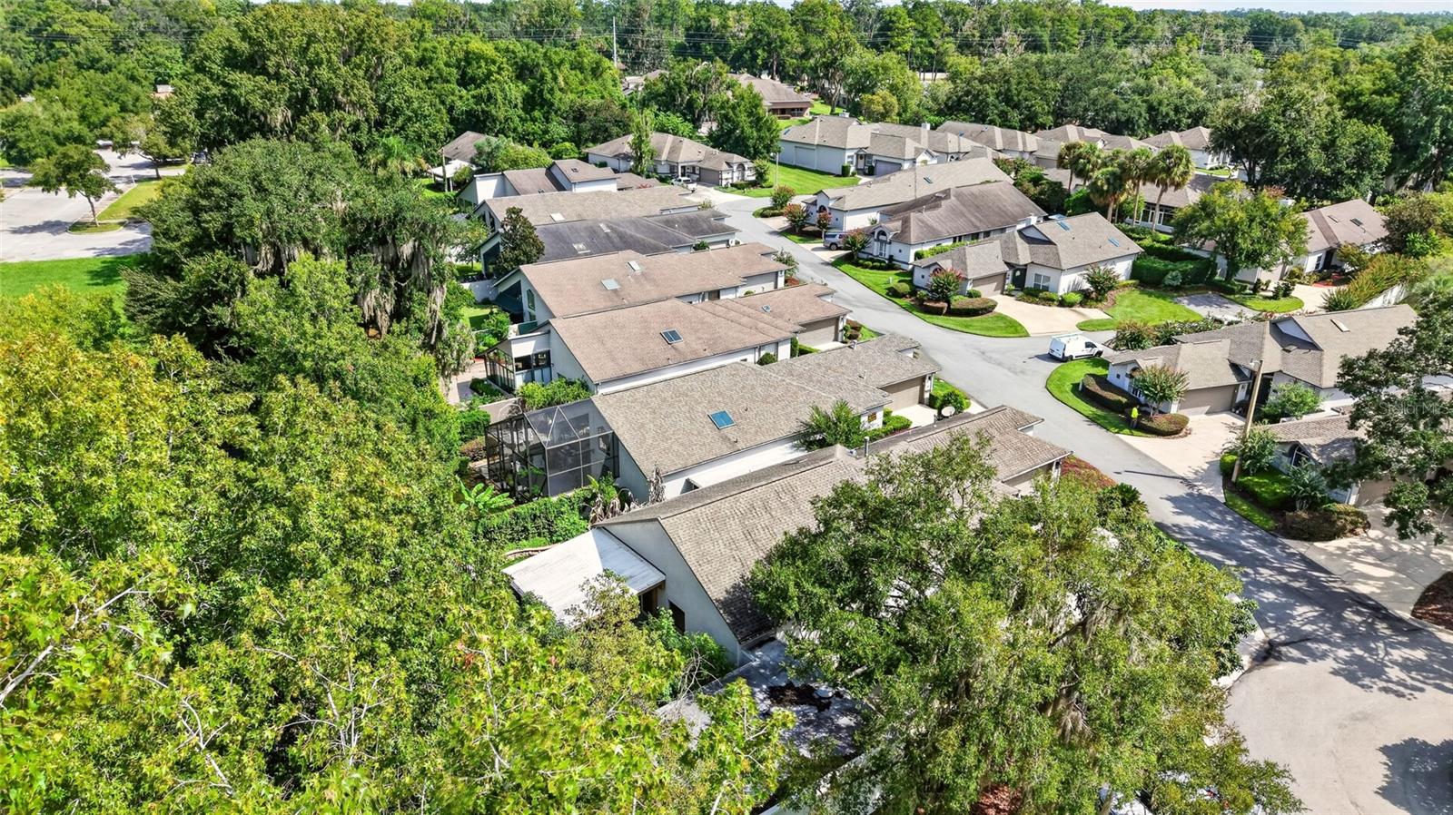 1912 SE TWIN BRIDGE CIR