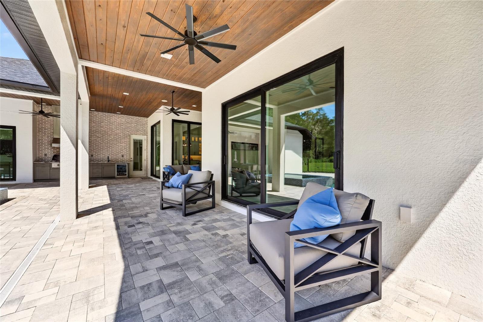 1060 SE 52ND CT