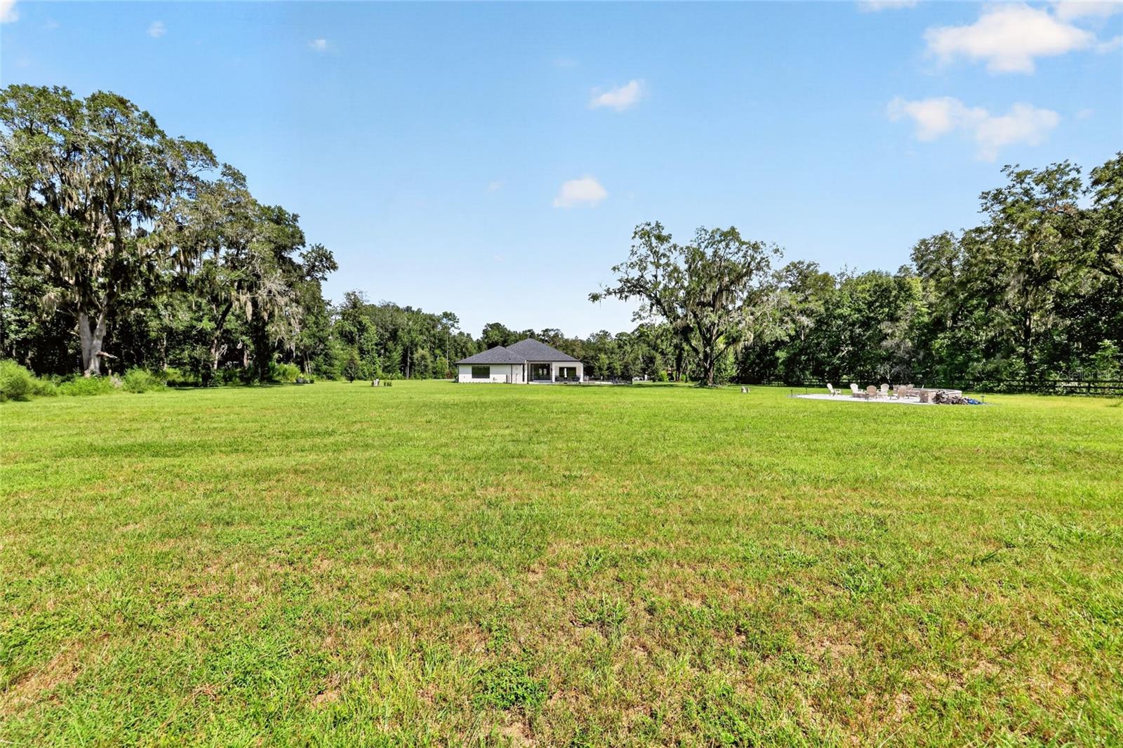 1060 SE 52ND CT