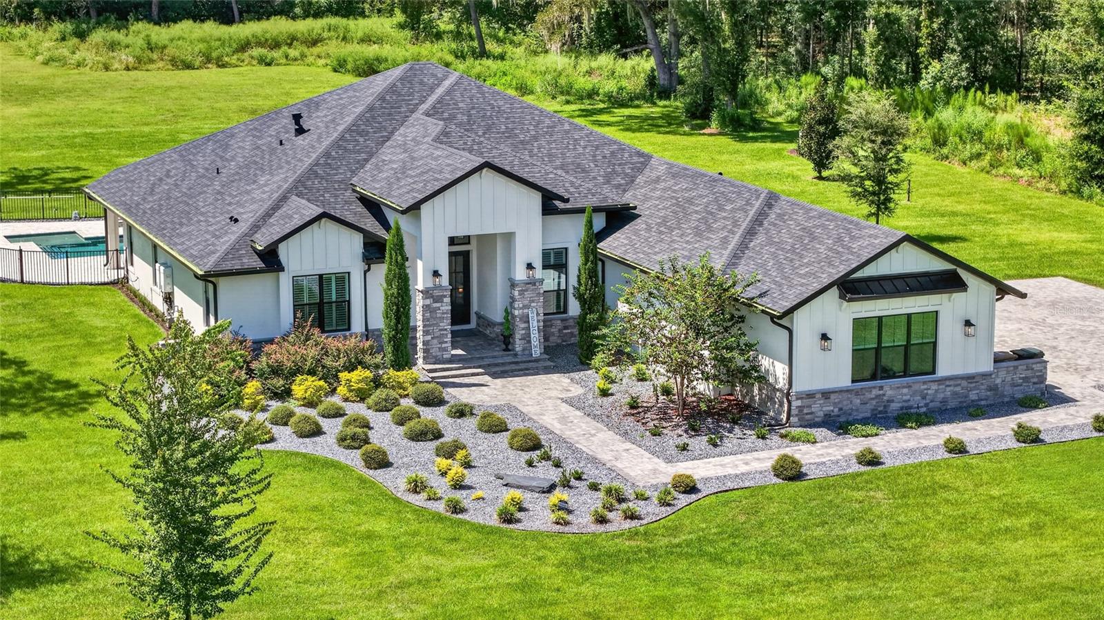 1060 SE 52ND CT