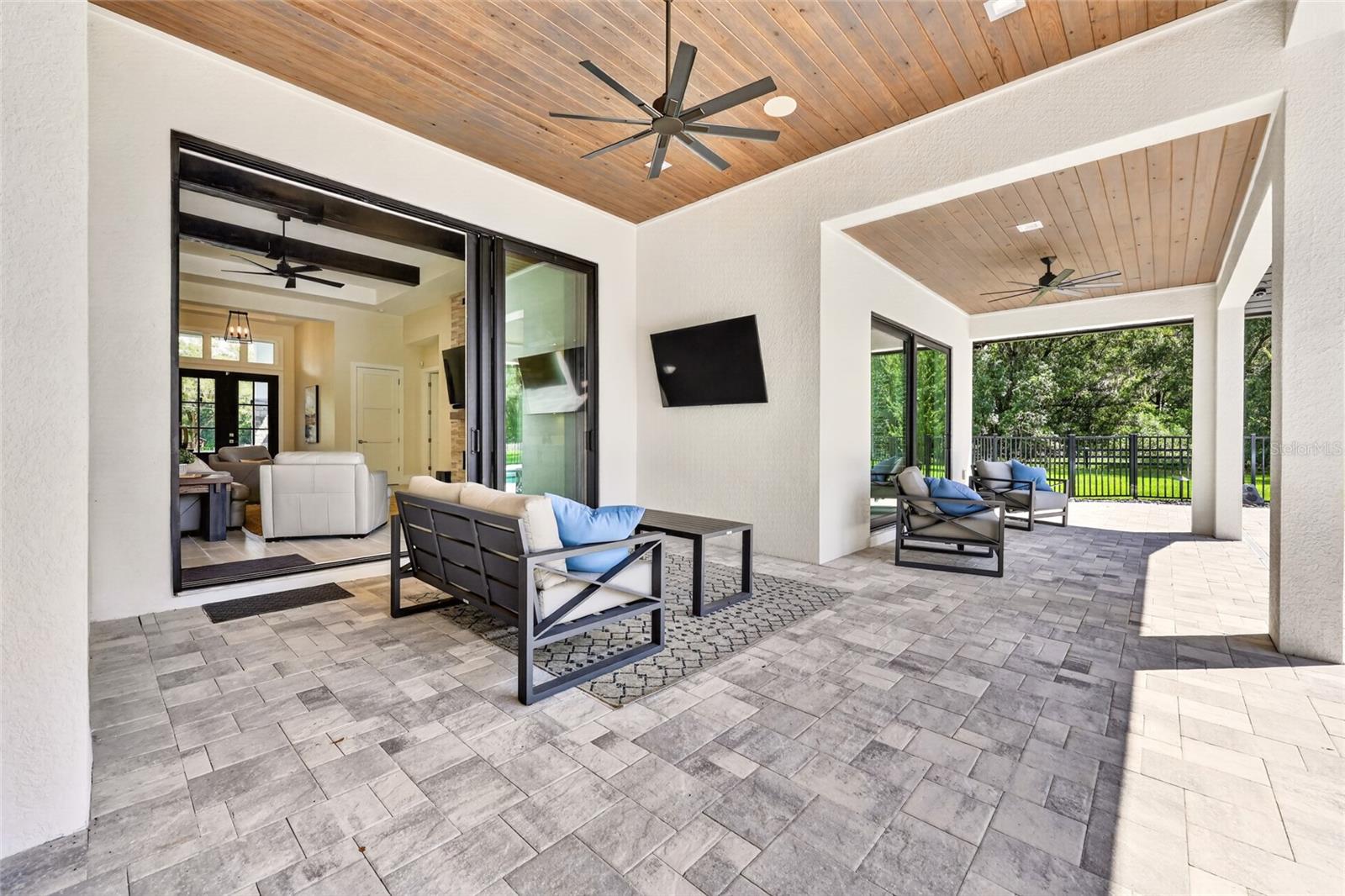 1060 SE 52ND CT