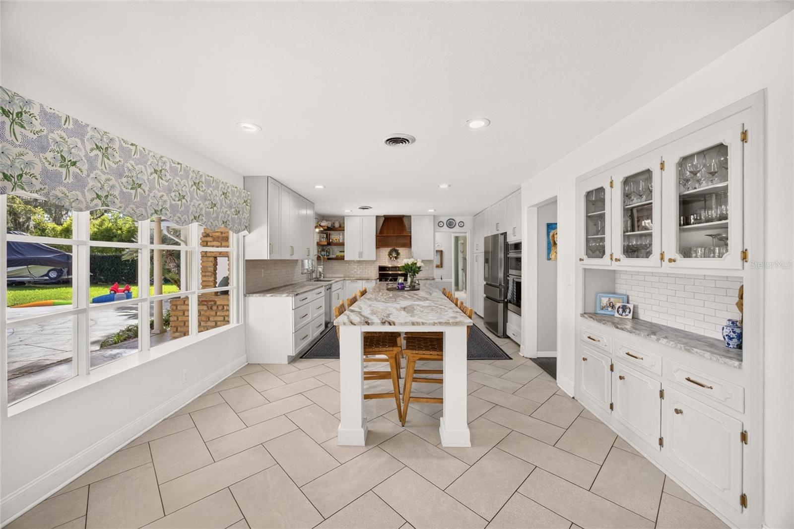 2020 SE 15TH LN