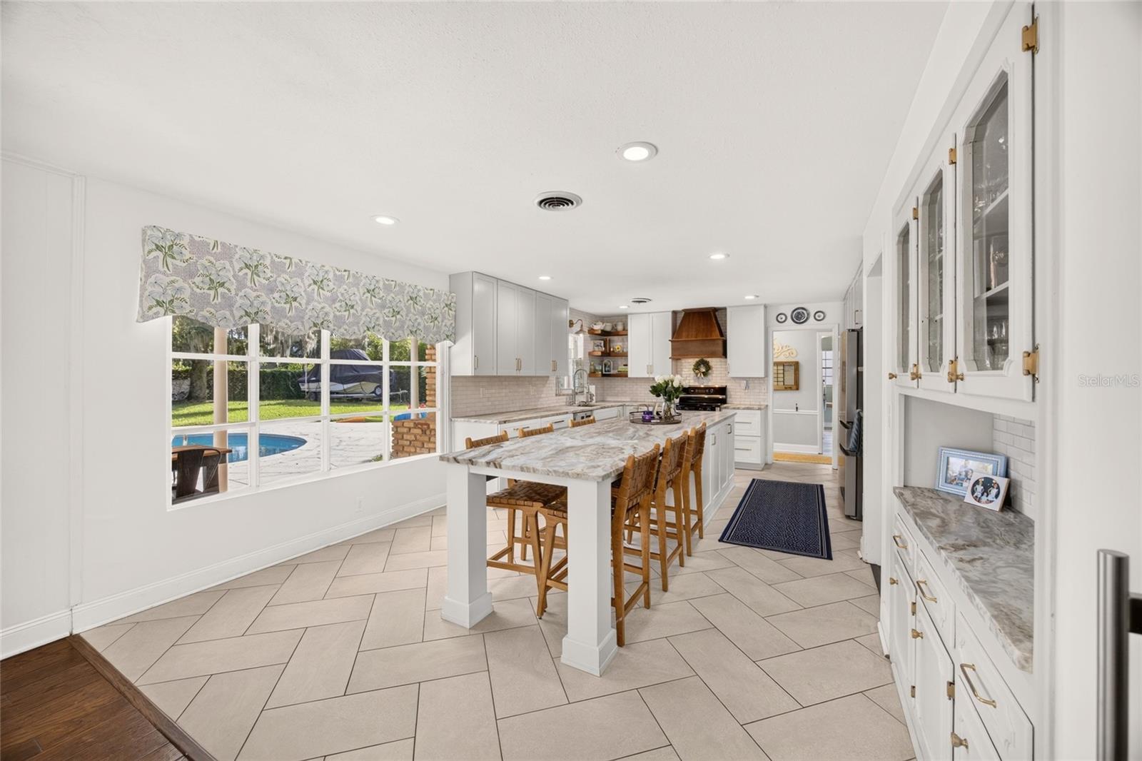 2020 SE 15TH LN