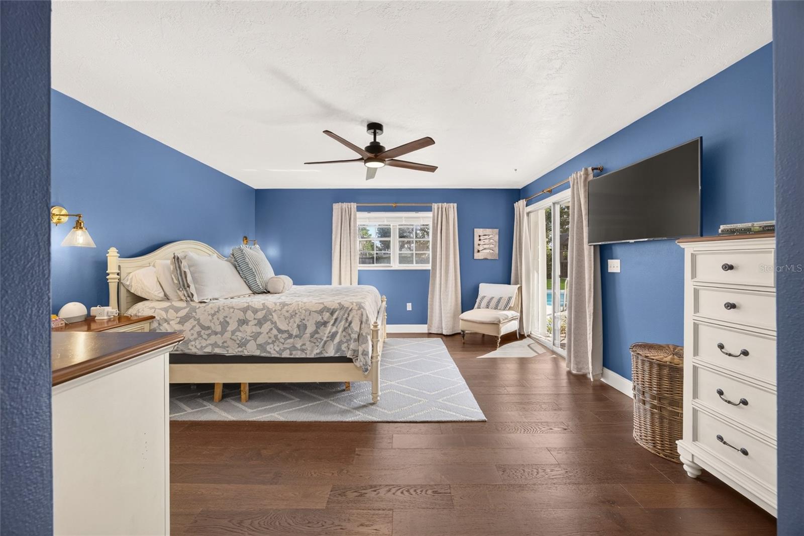 2020 SE 15TH LN