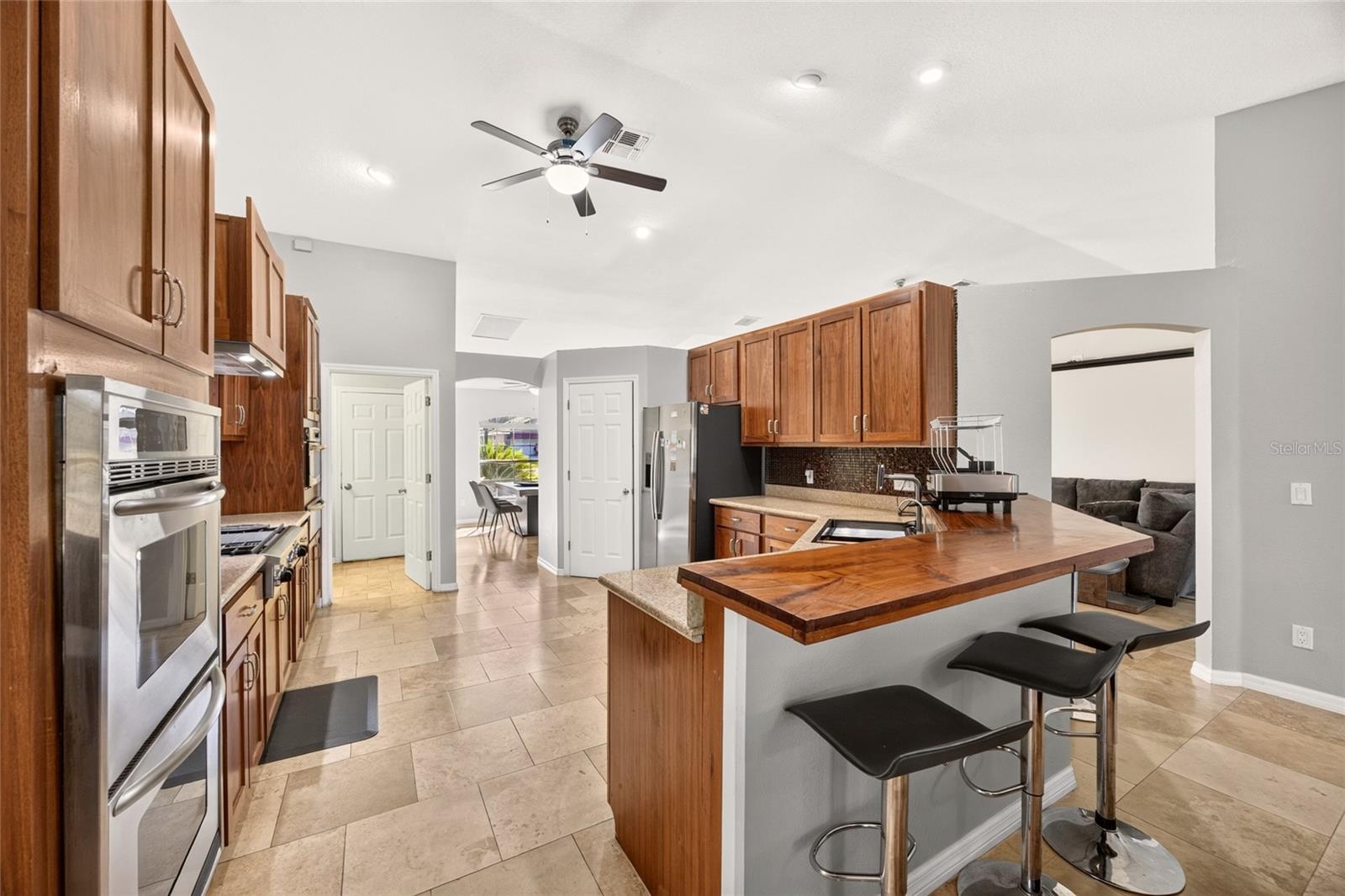 5542 NW 57TH AVE