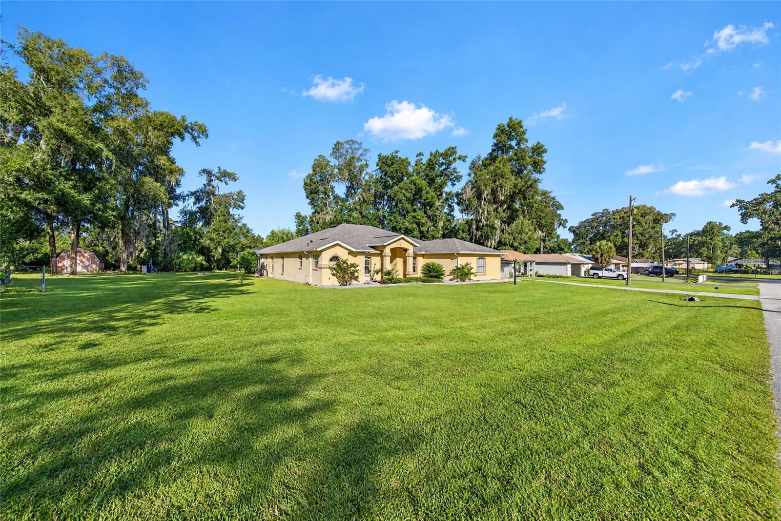 5542 NW 57TH AVE