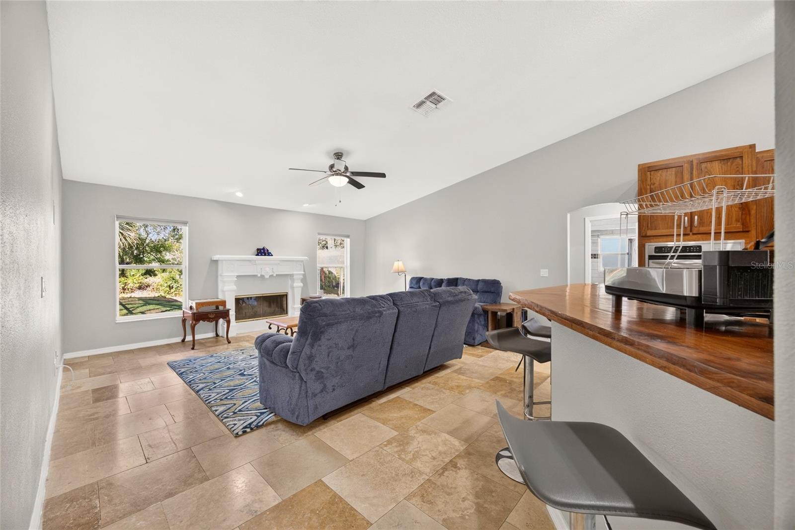 5542 NW 57TH AVE