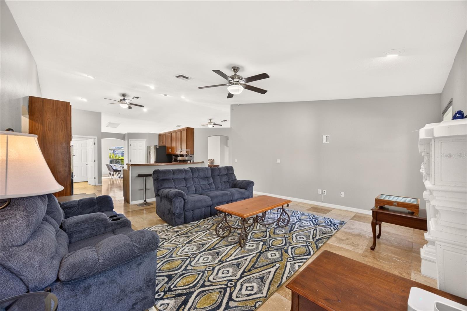 5542 NW 57TH AVE