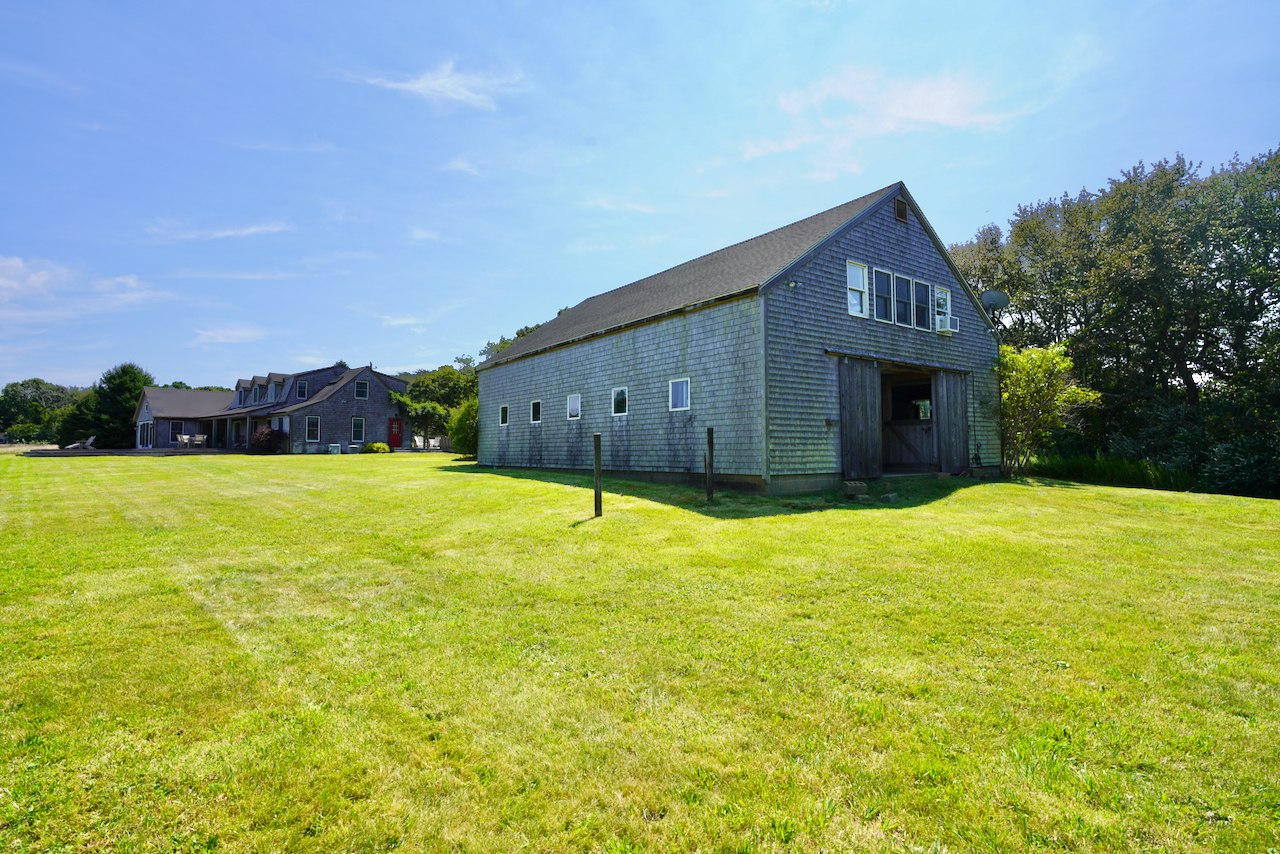 25 Beetle Swamp Road