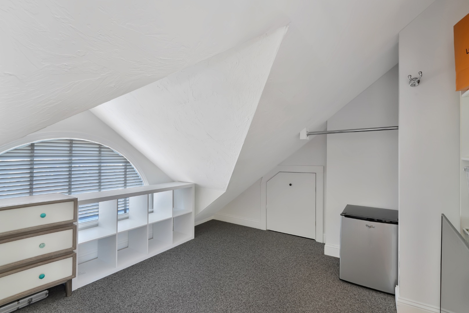 7 Meetinghouse Village Way