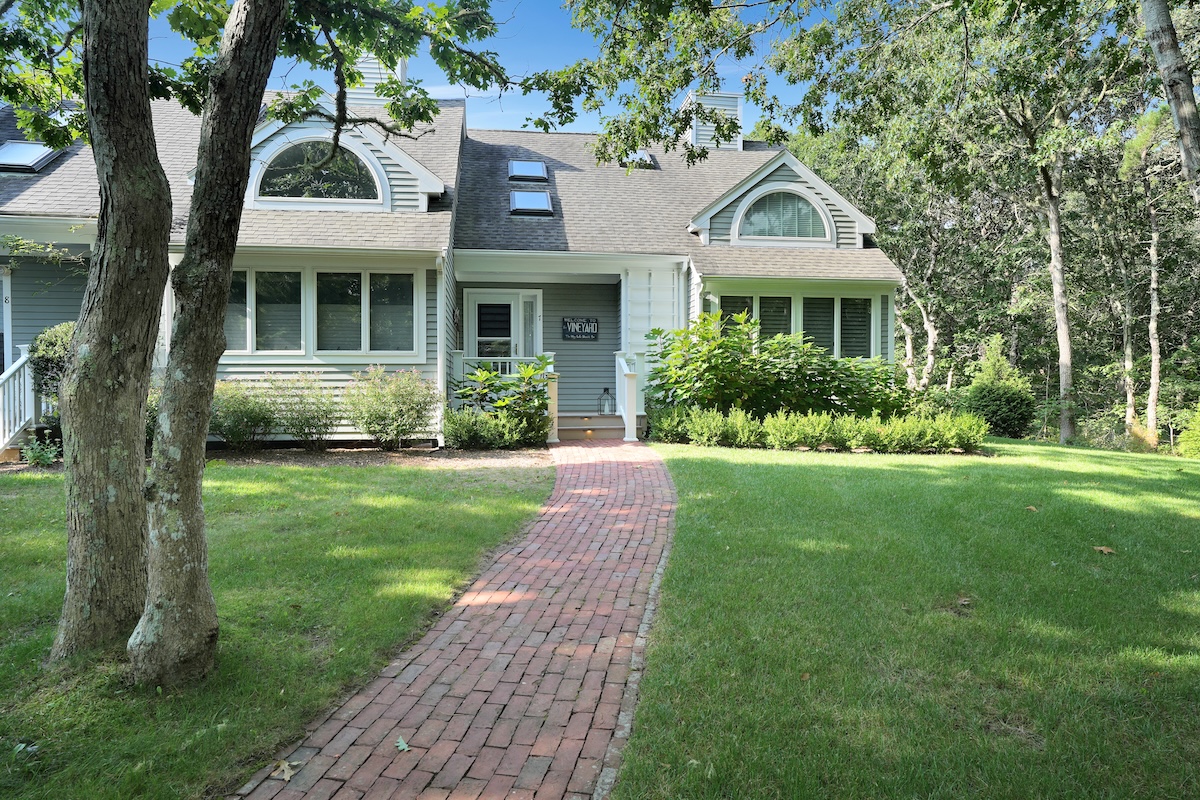 7 Meetinghouse Village Way