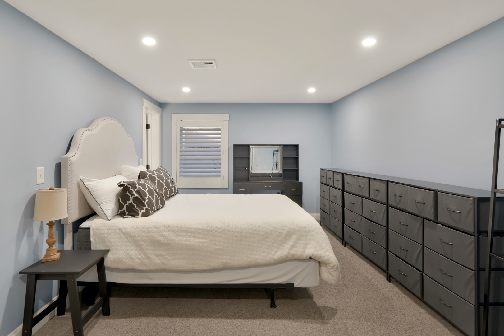 7 Meetinghouse Village Way