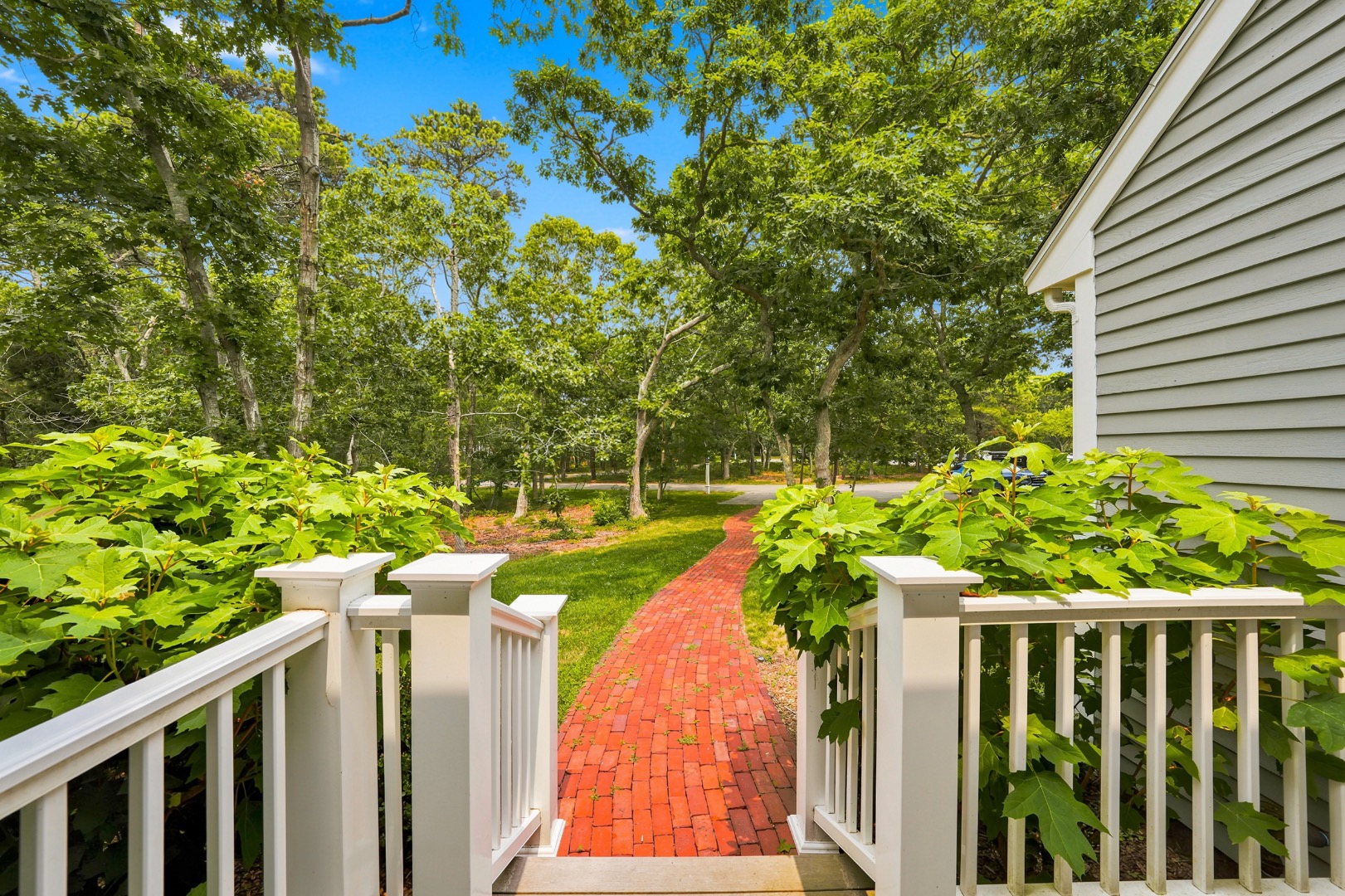 7 Meetinghouse Village Way