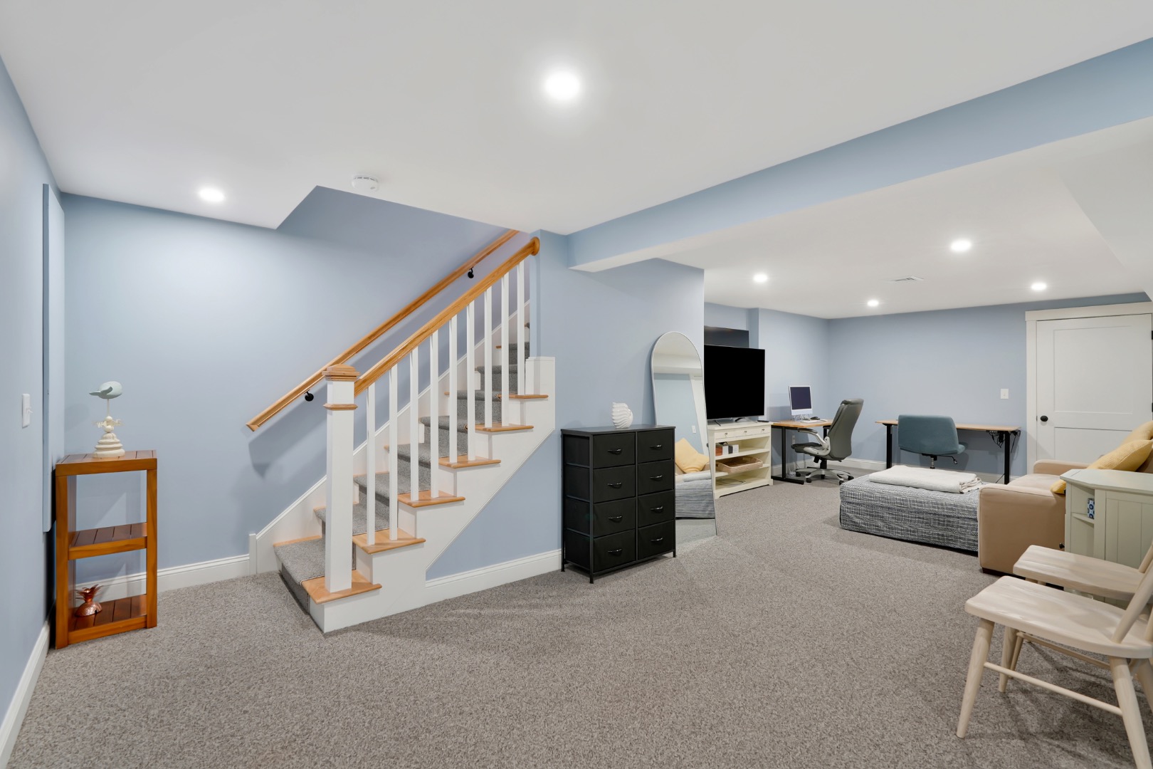 7 Meetinghouse Village Way