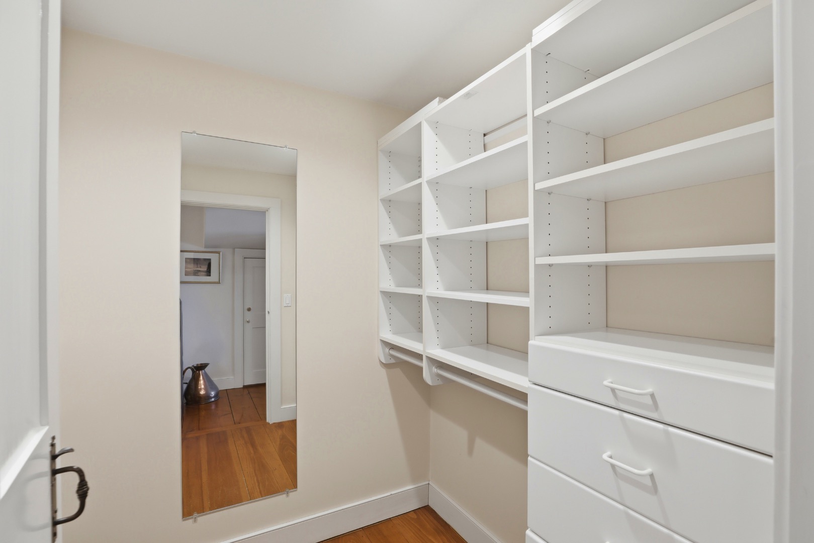 14 Thayer Street