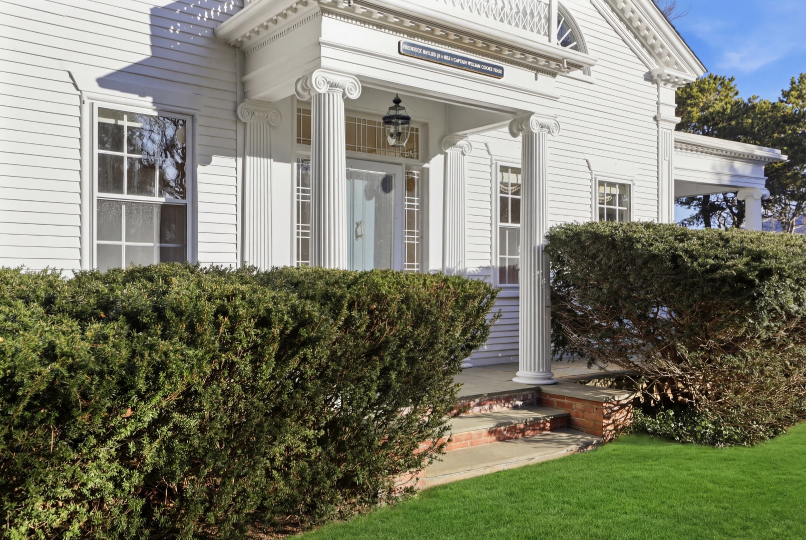 14 Thayer Street