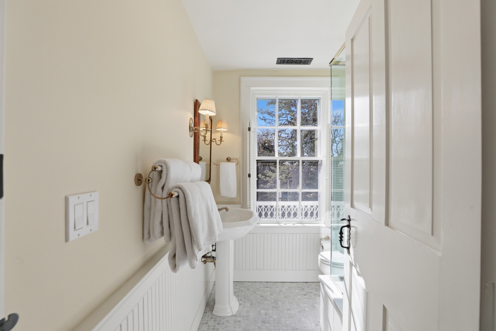 14 Thayer Street