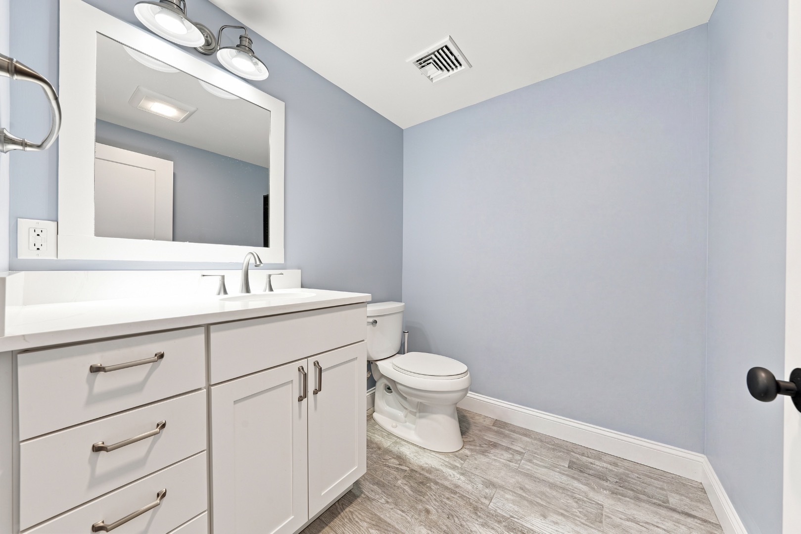 7 Meetinghouse Village Way