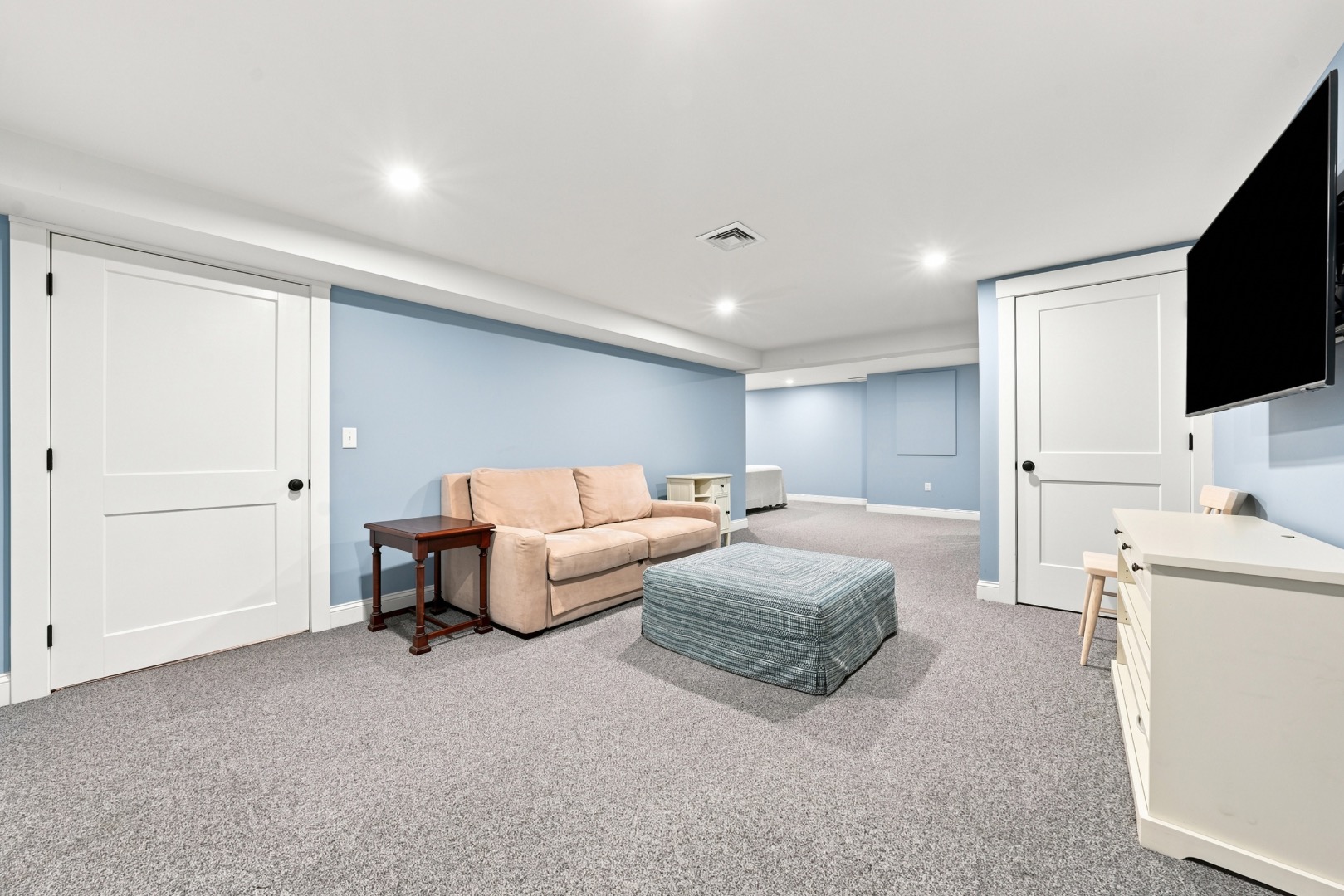 7 Meetinghouse Village Way