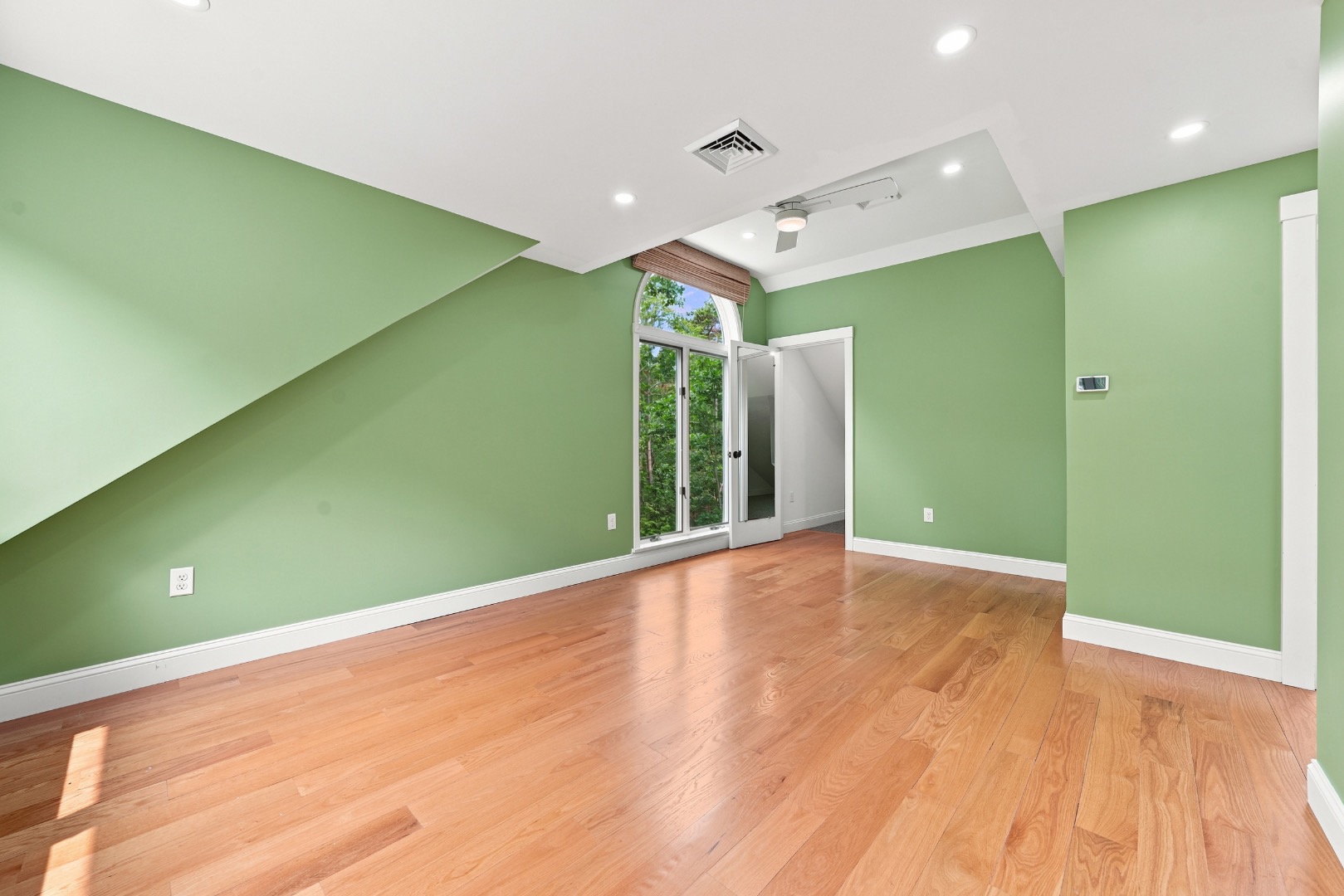 7 Meetinghouse Village Way