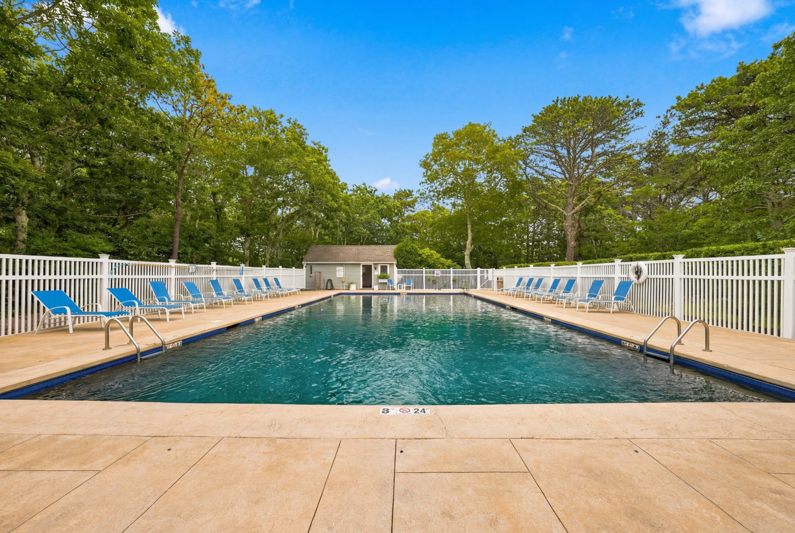7 Meetinghouse Village Way