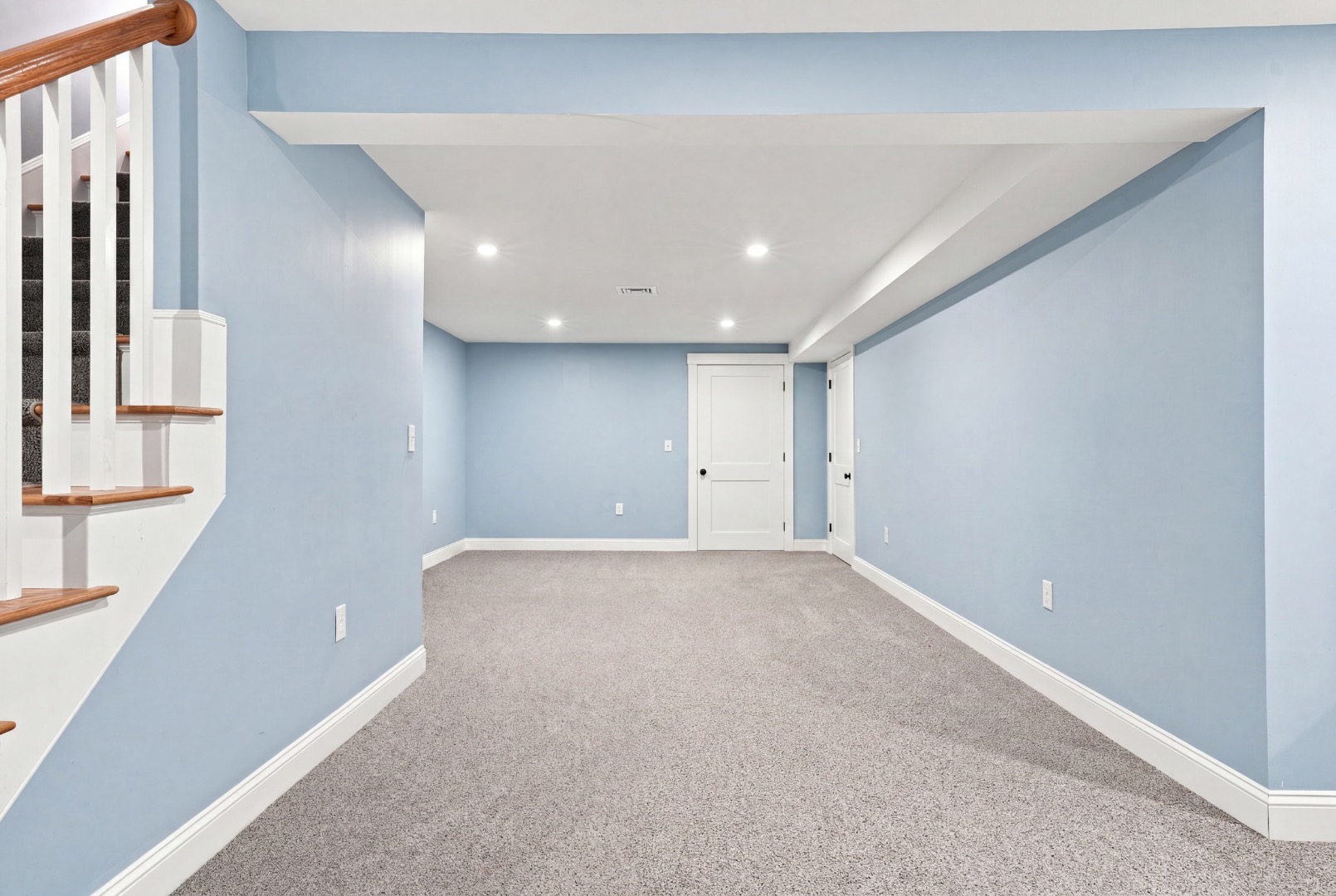 7 Meetinghouse Village Way