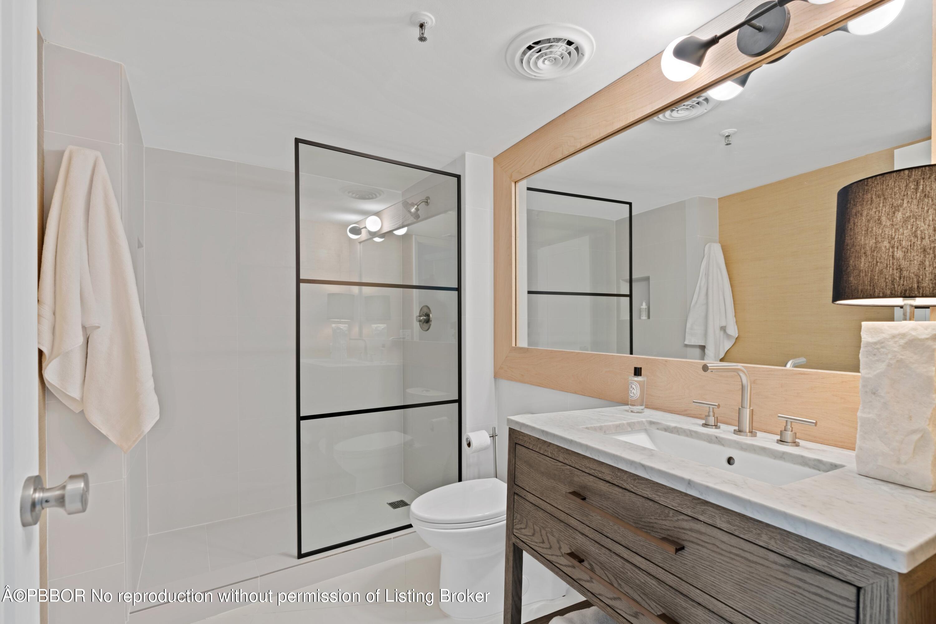 3360 S Ocean Boulevard, 2DII