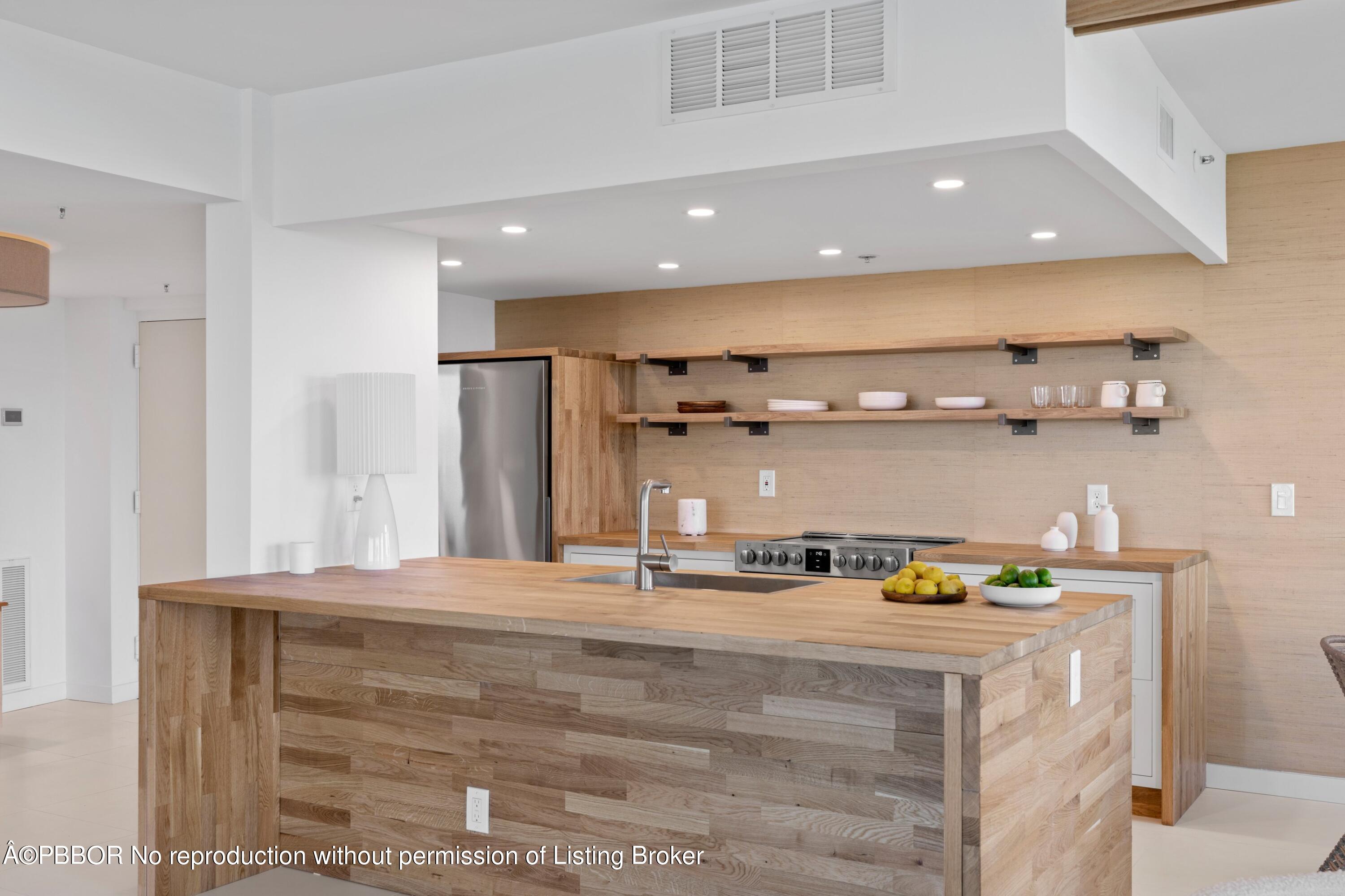 3360 S Ocean Boulevard, 2DII