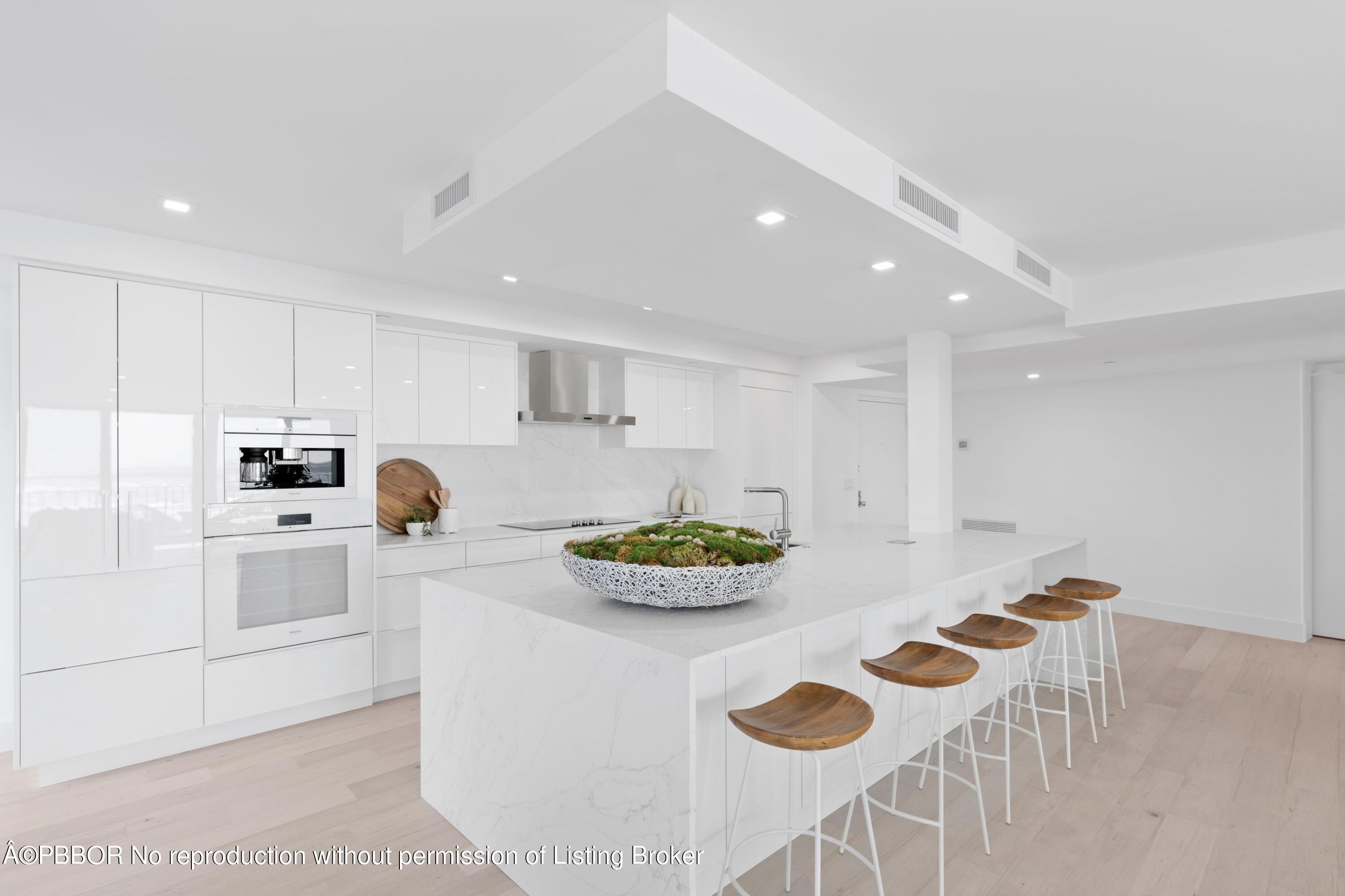 3400 S Ocean Boulevard, 3GI