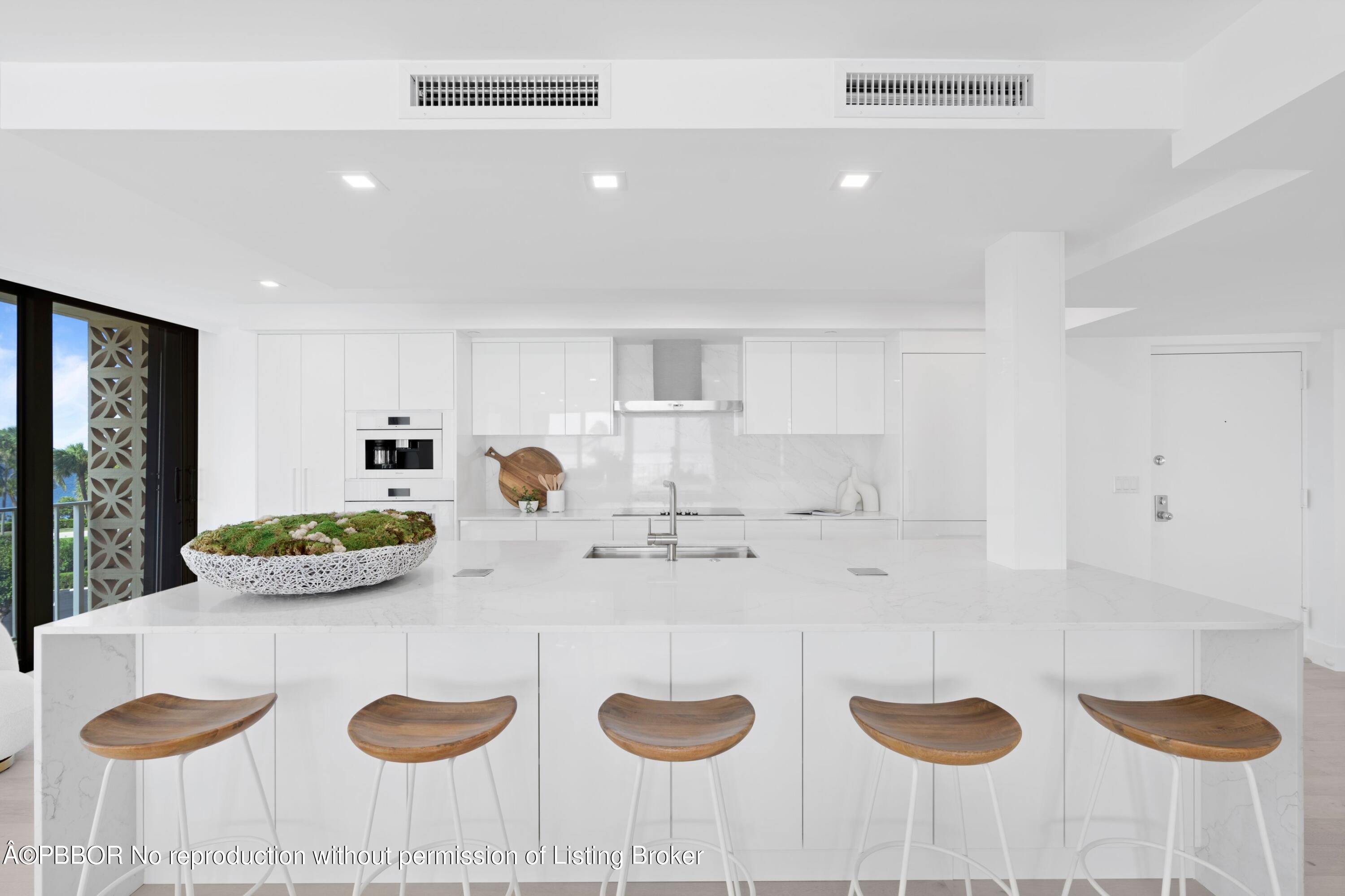 3400 S Ocean Boulevard, 3GI