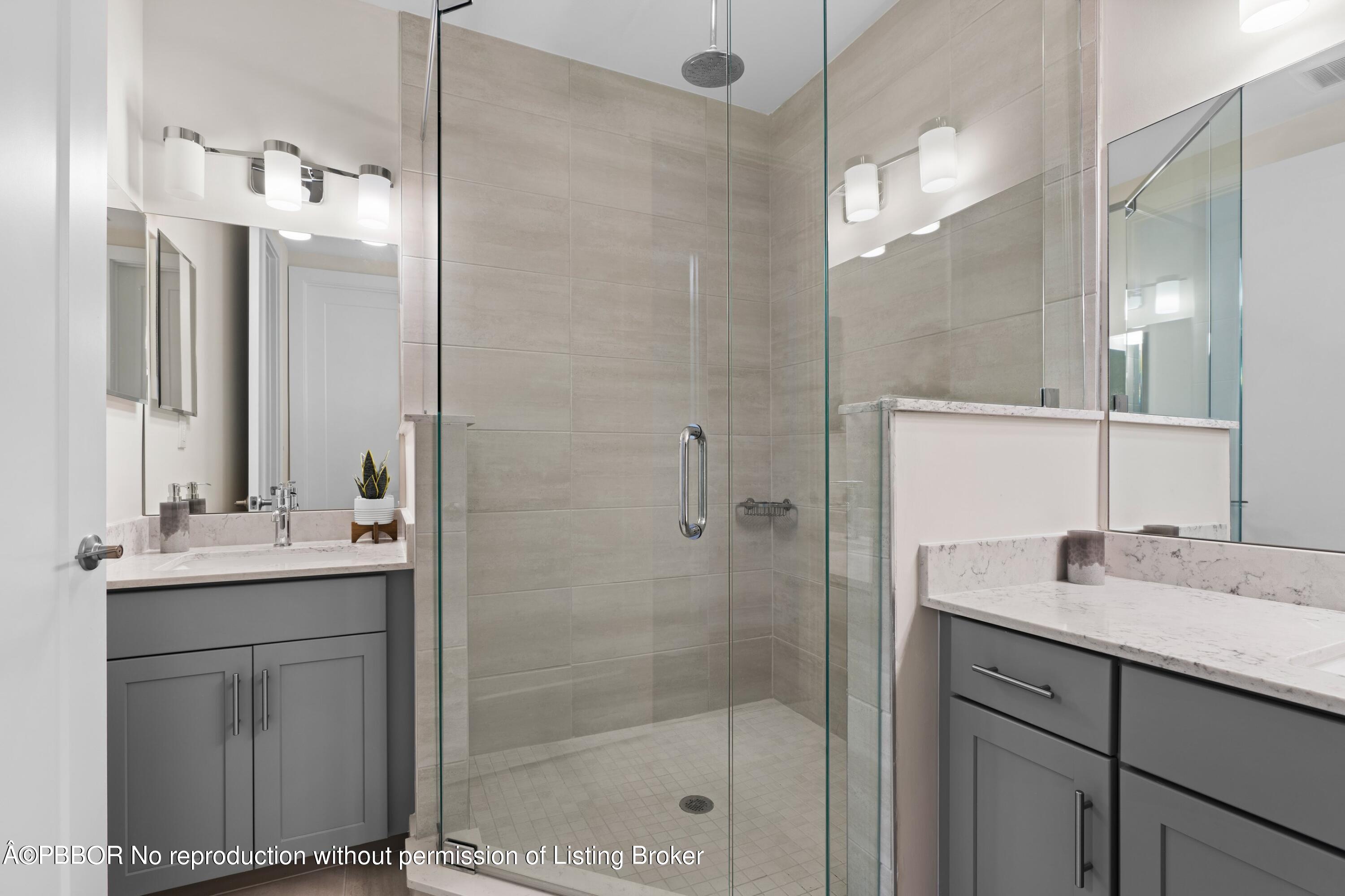 3828 Lambert Avenue, 3828