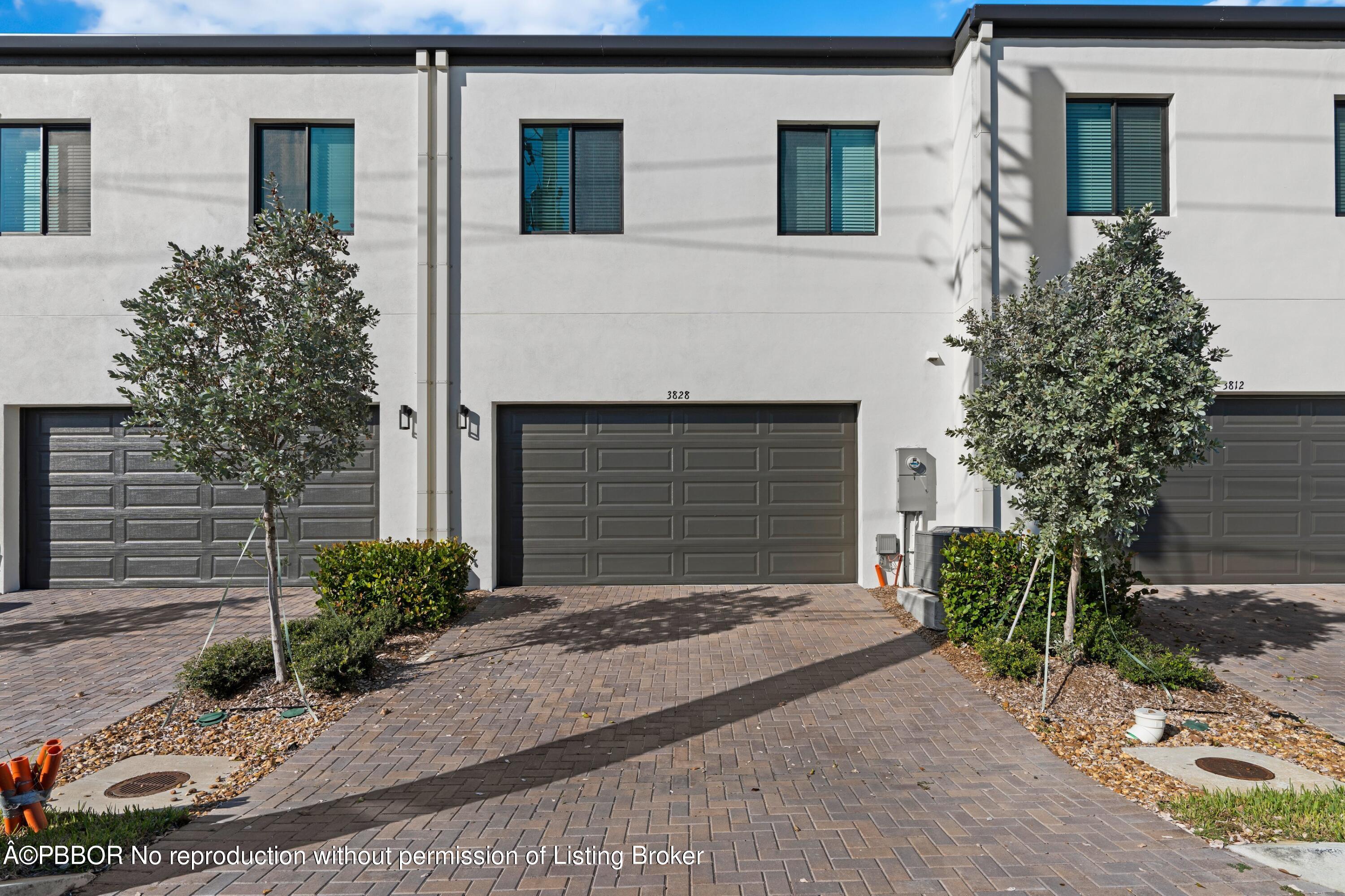 3828 Lambert Avenue, 3828